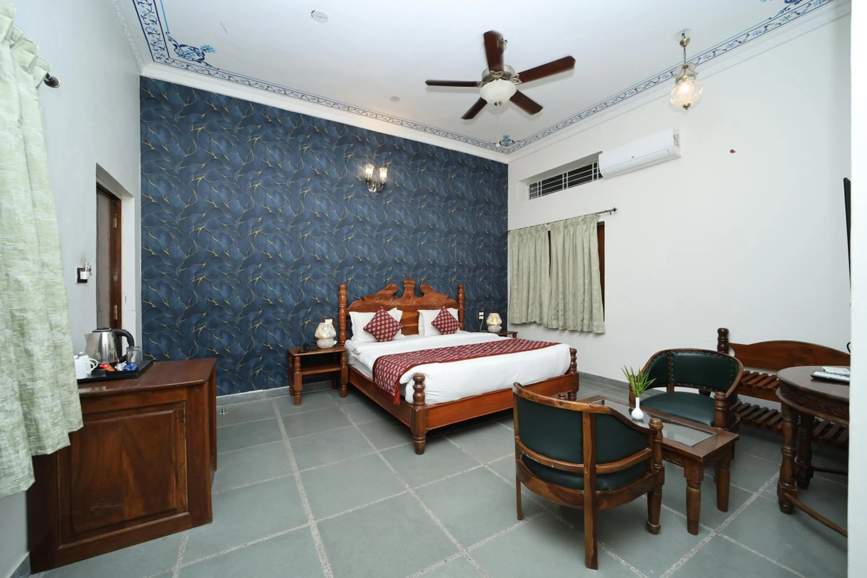 Jai Niwas Palace Resort