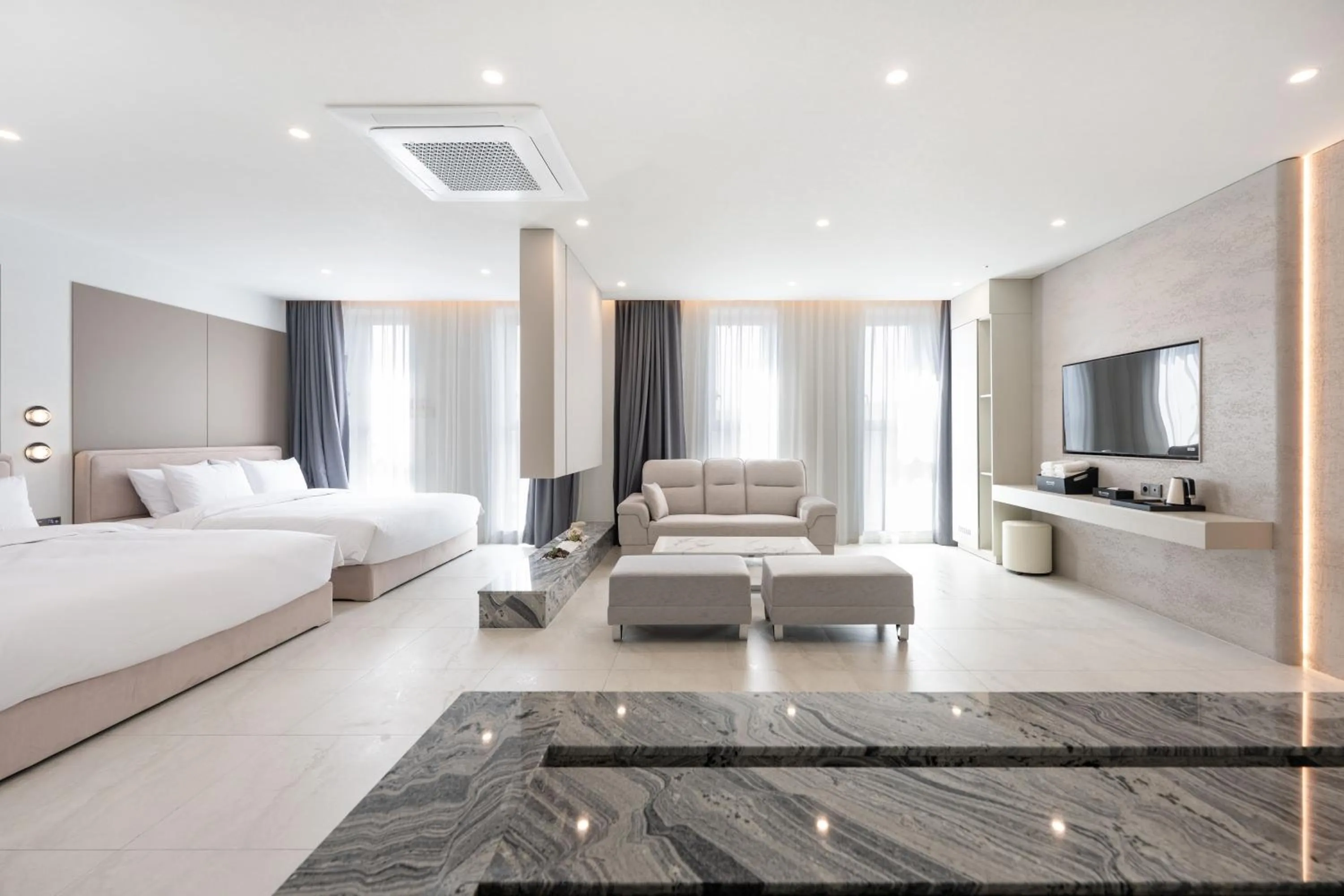 TV and multimedia, Bed in Gyeongju city hotel