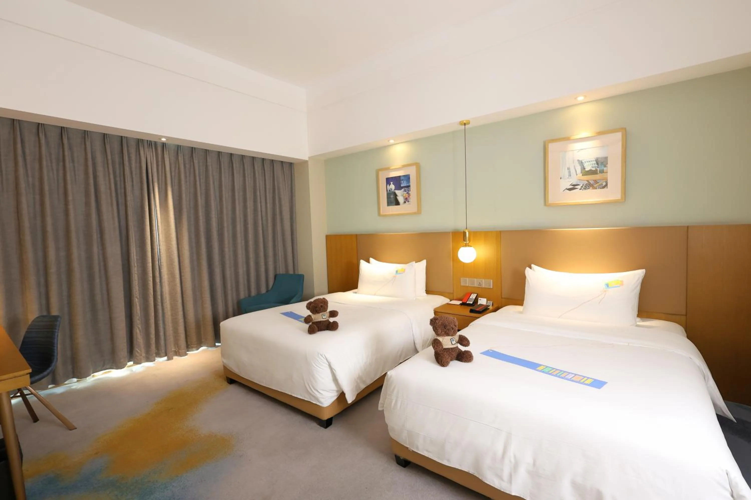 Photo of the whole room, Bed in Artels Collection Lingang Shanghai