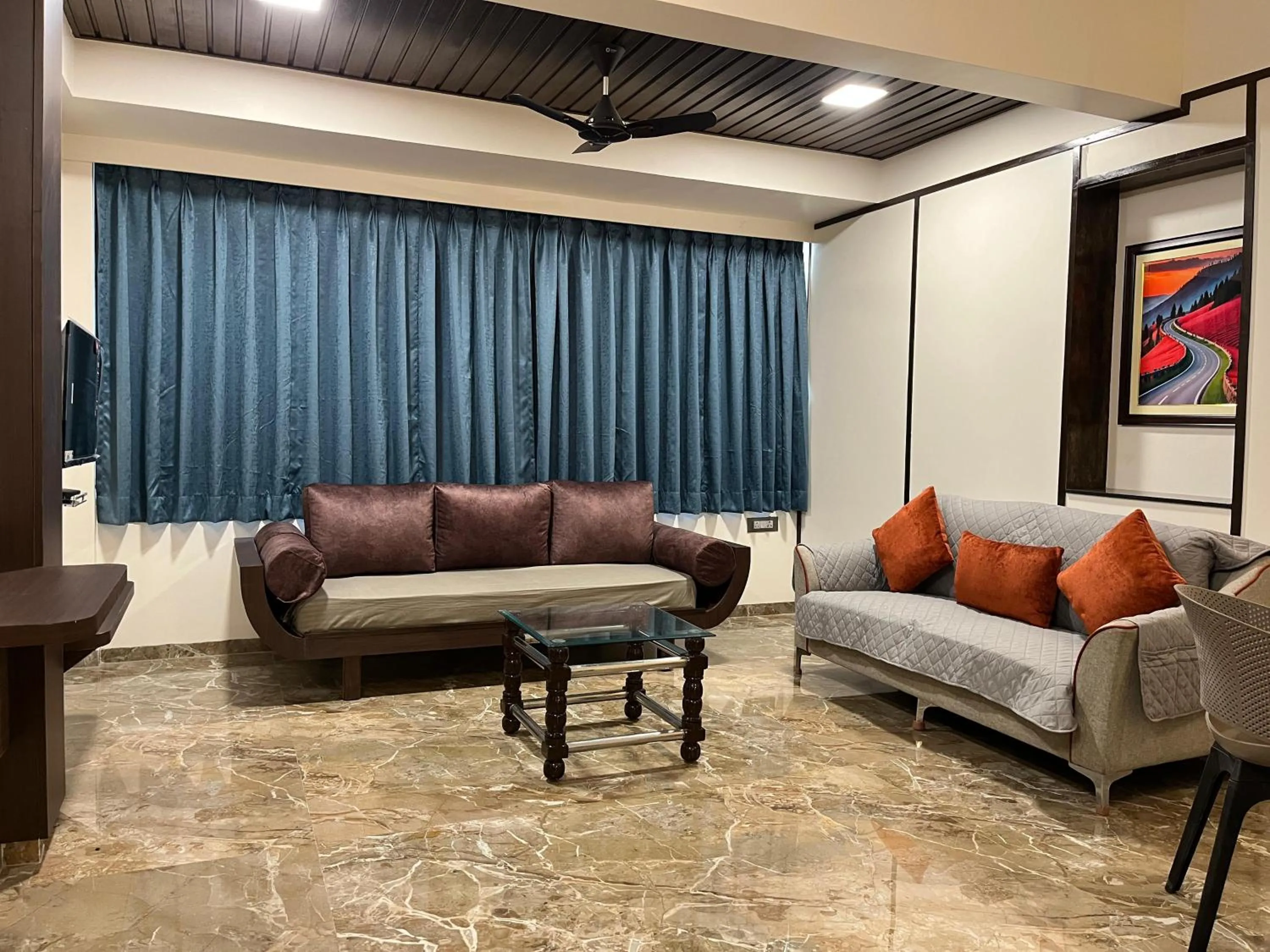 Kuber Suites