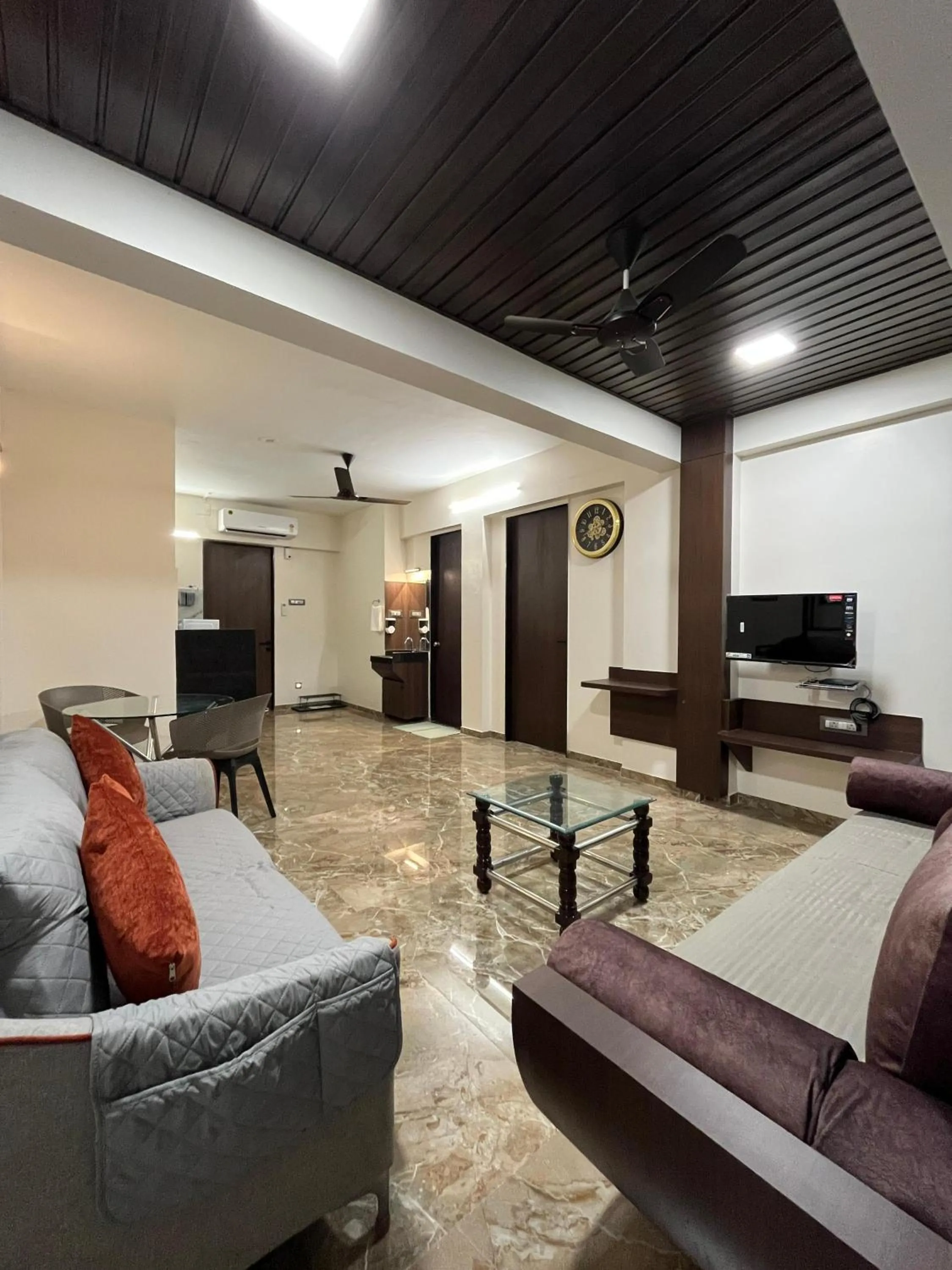 Kuber Suites
