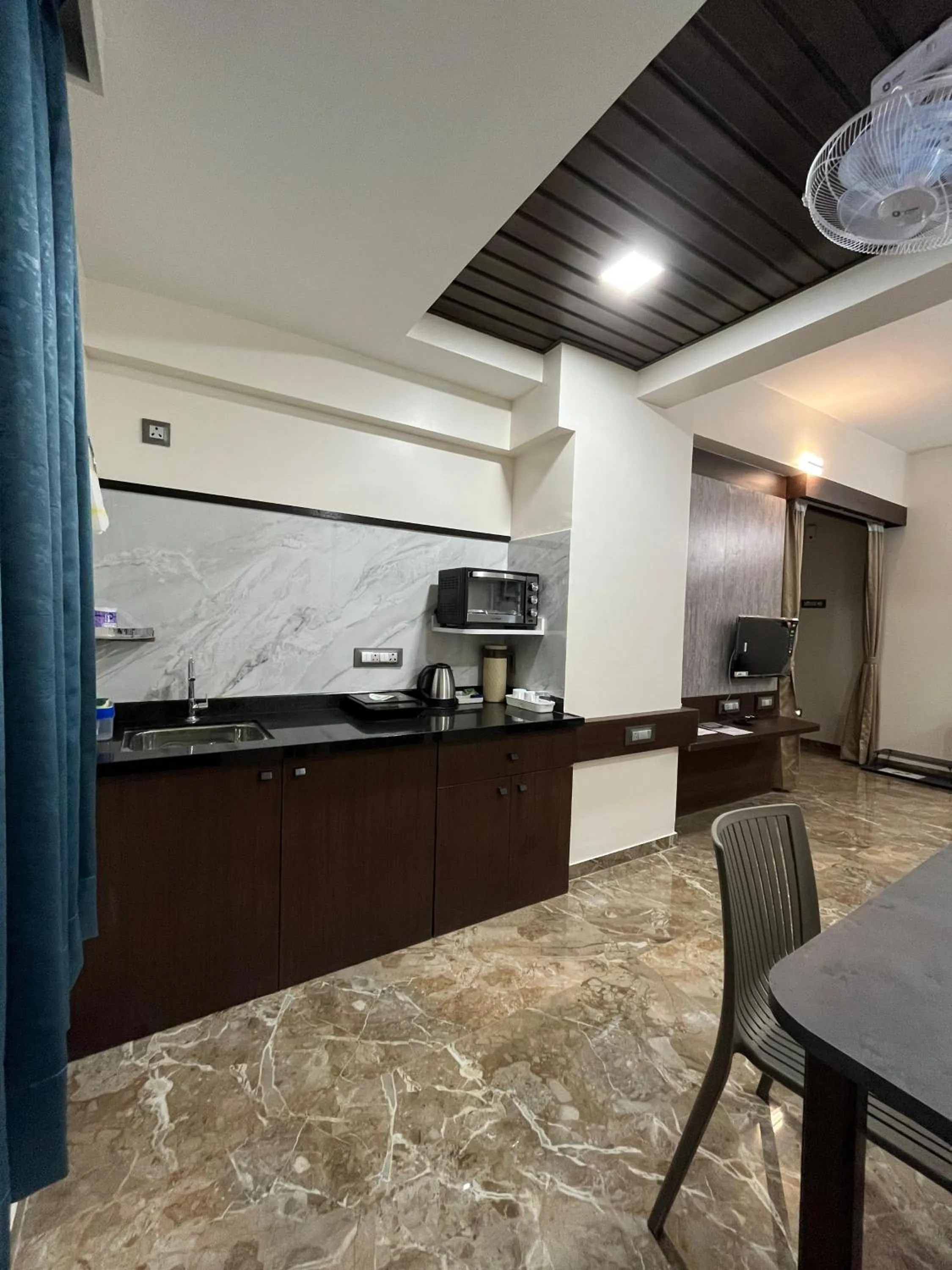Kuber Suites