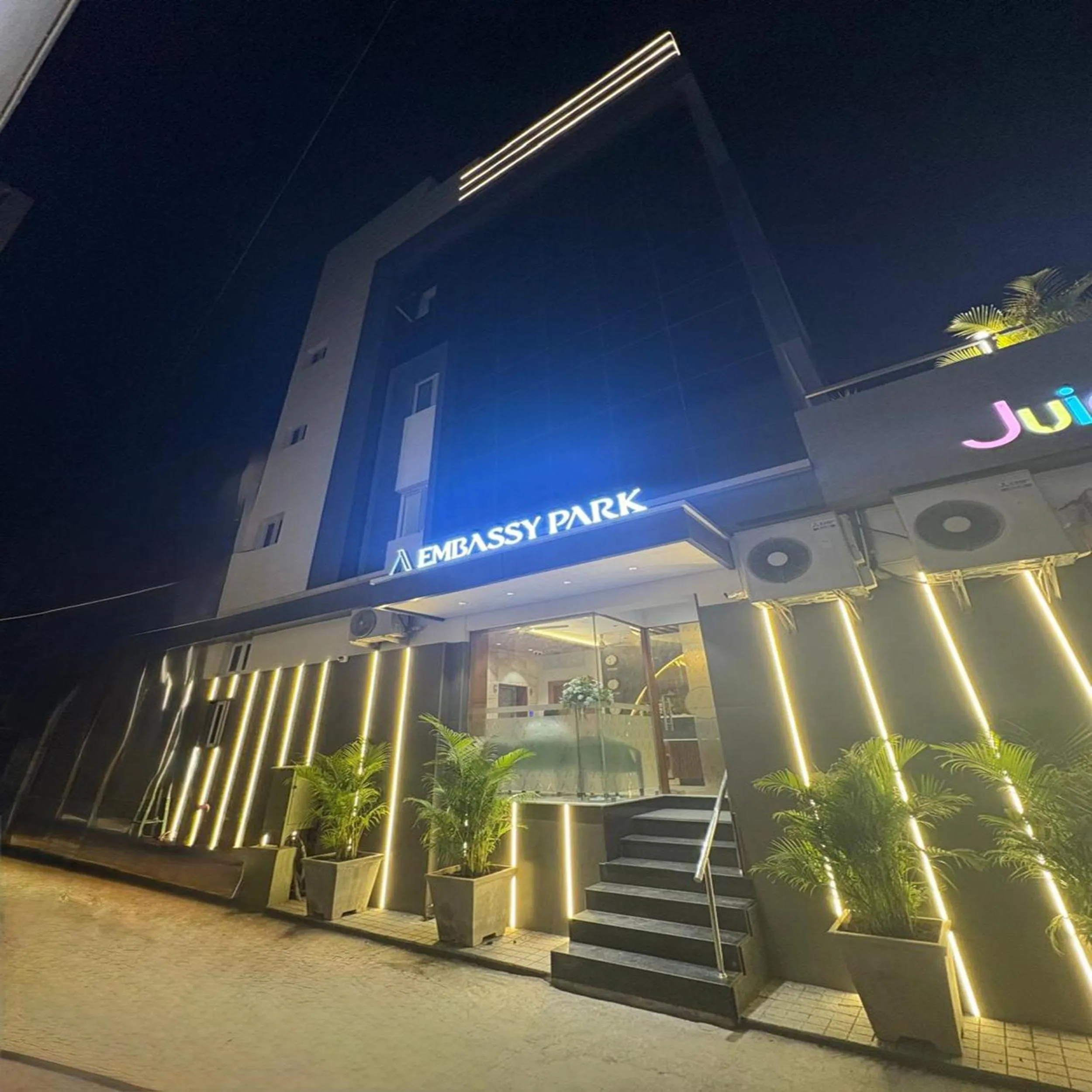 EMBASSY PARK - Near US consulate, Apollo hospital, Sankaranethralaya