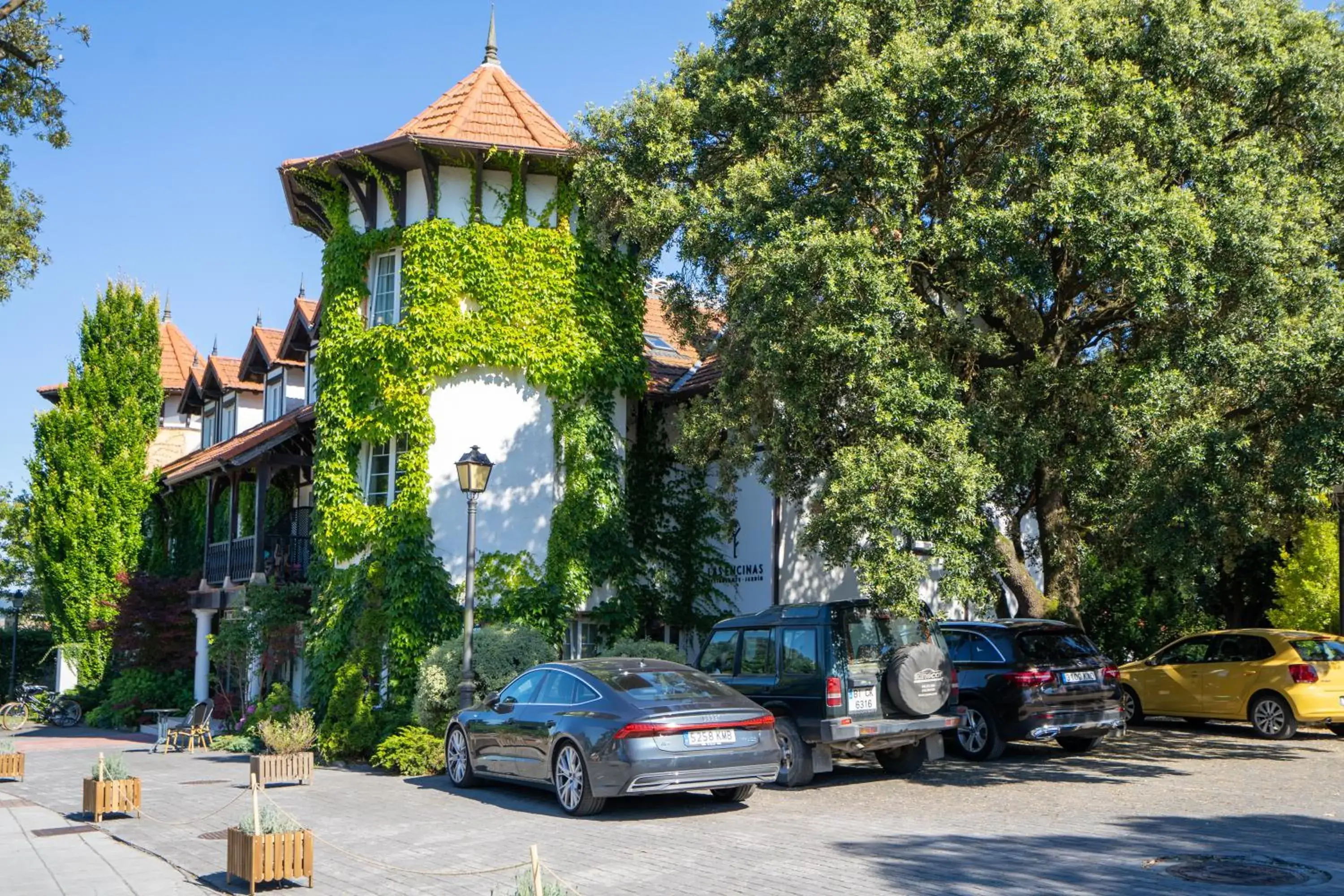 Property building in Hotel Torres de Somo Property building in Hotel Torres de Somo