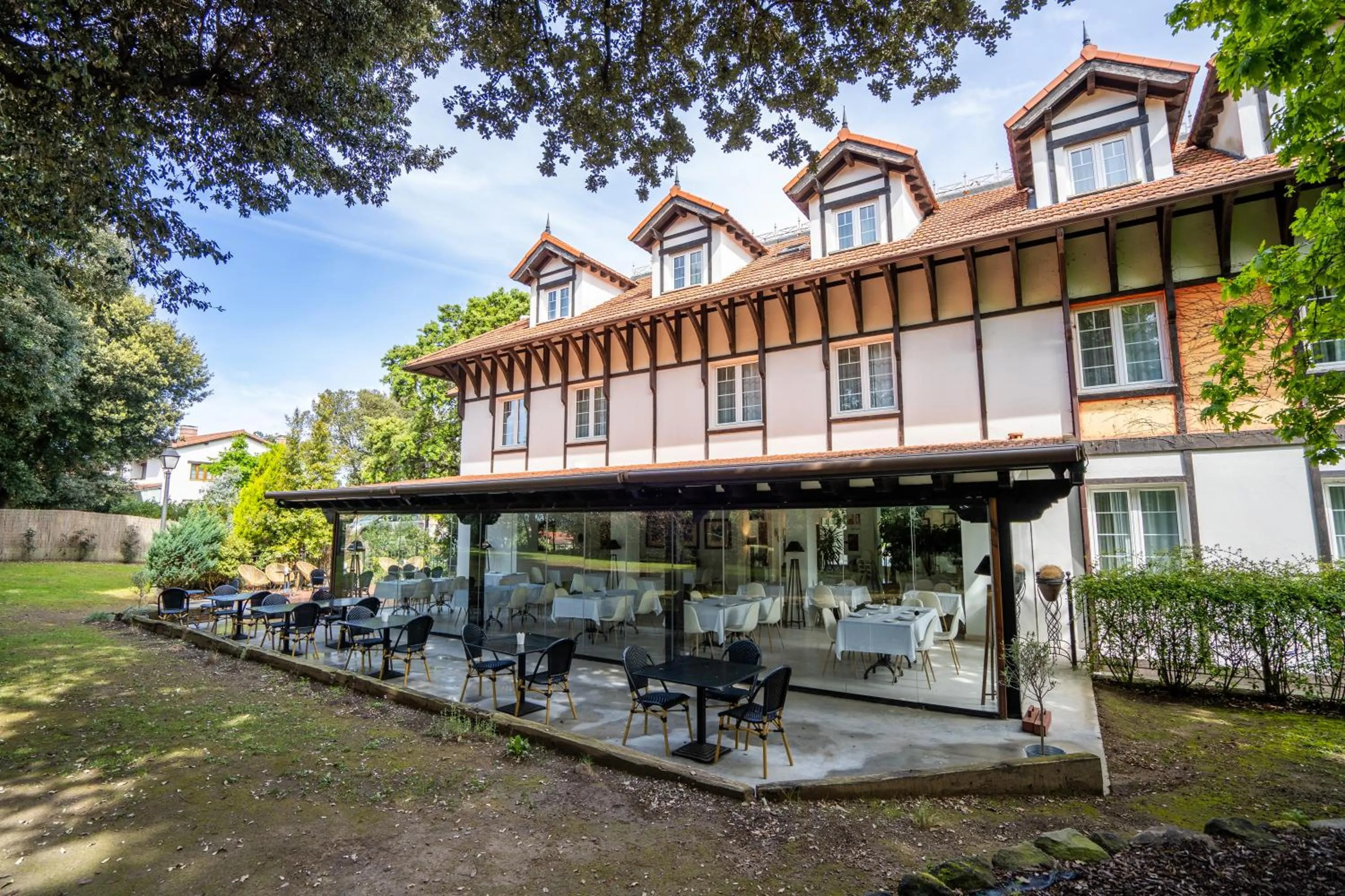 Hotel Torres de Somo