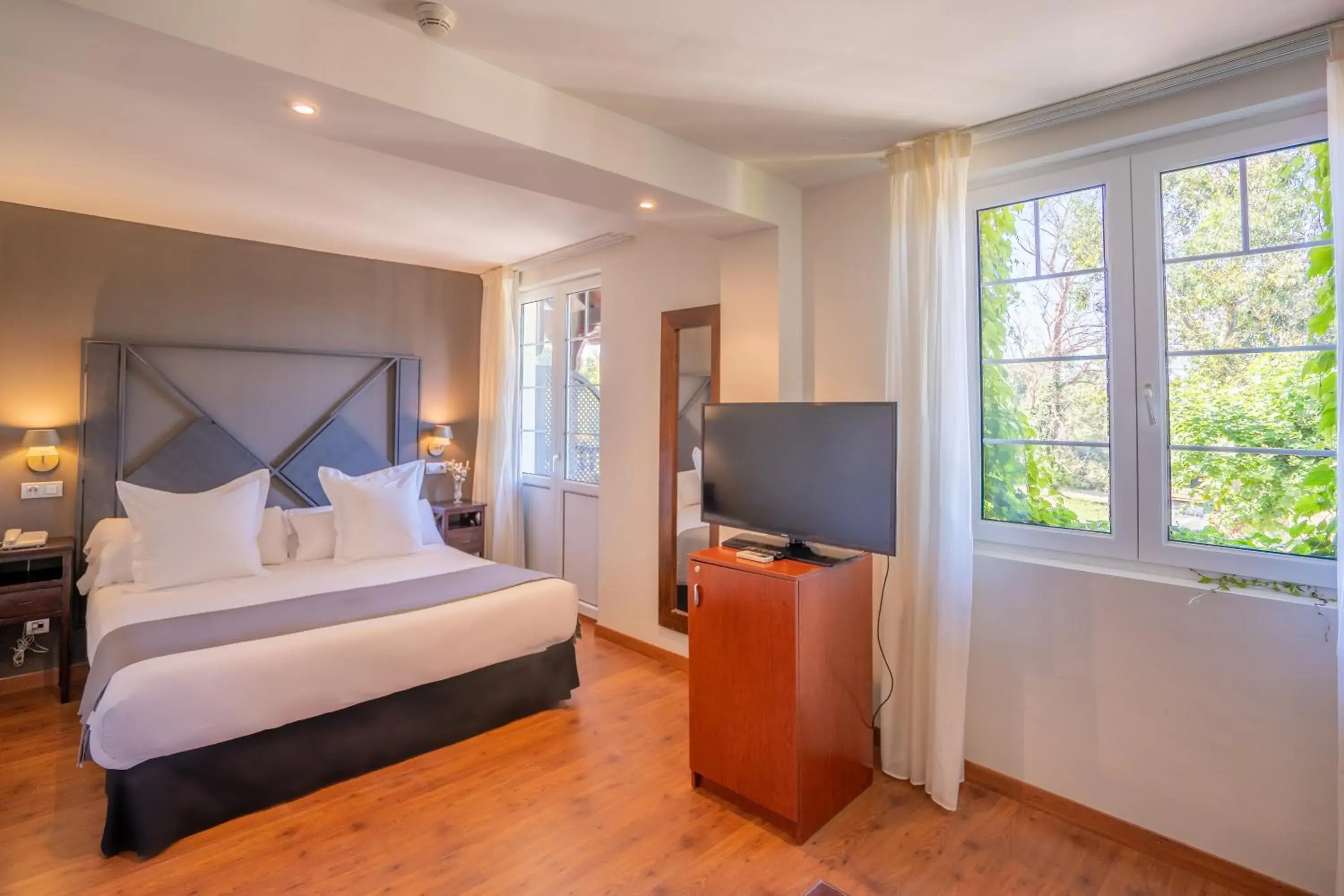 Bed in Hotel Torres de Somo Bed in Hotel Torres de Somo