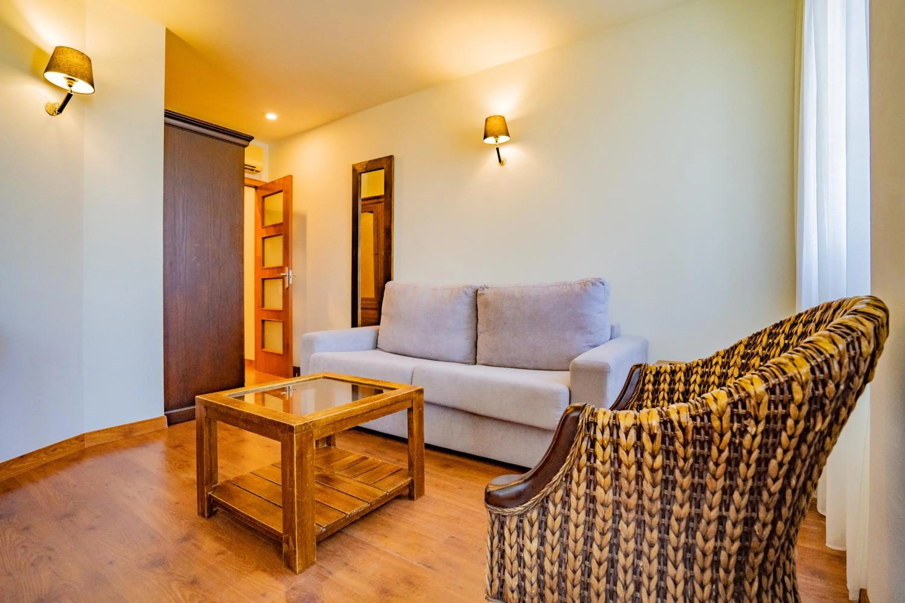 Restaurant/places to eat in Hotel Torres de Somo