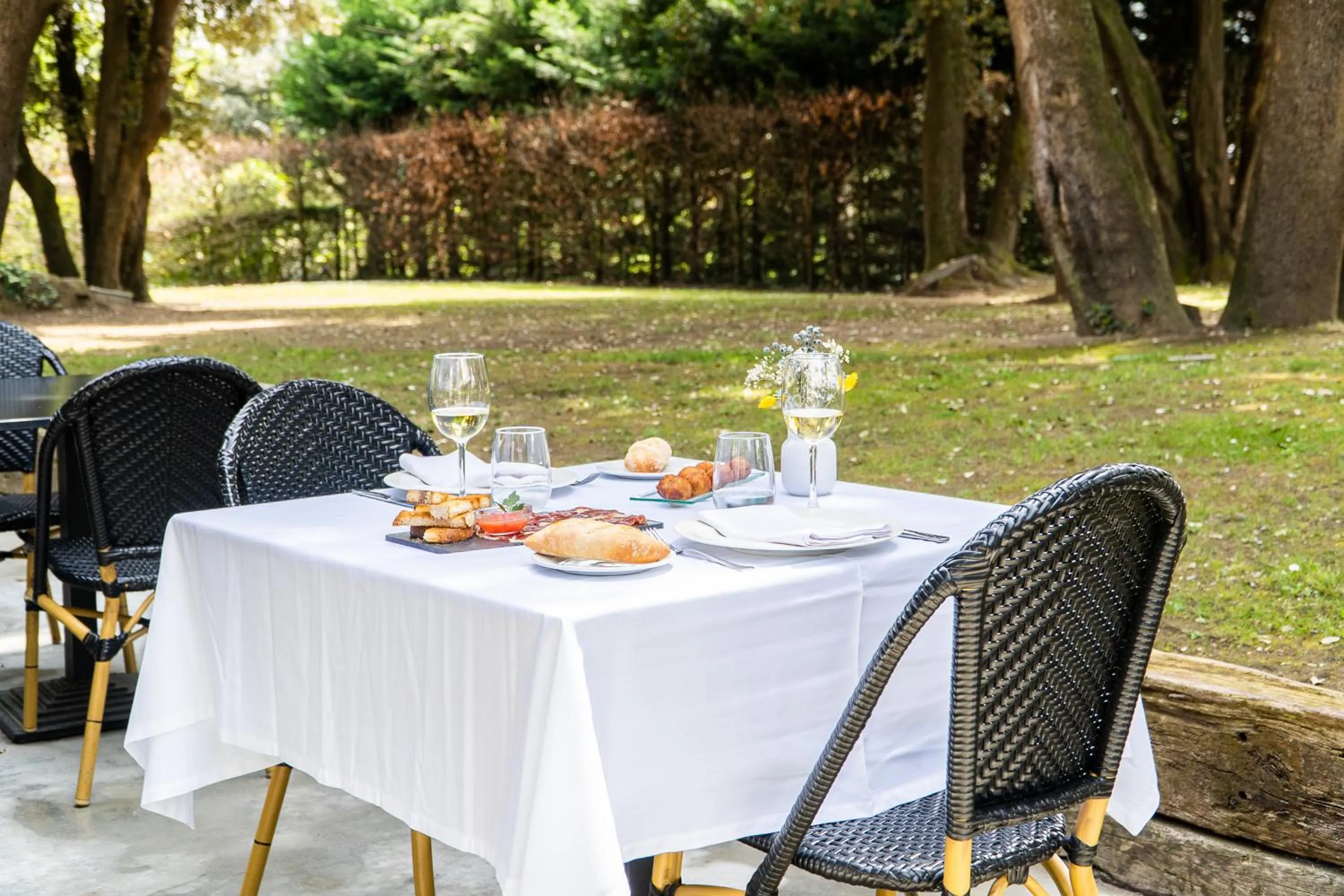 Garden in Hotel Torres de Somo