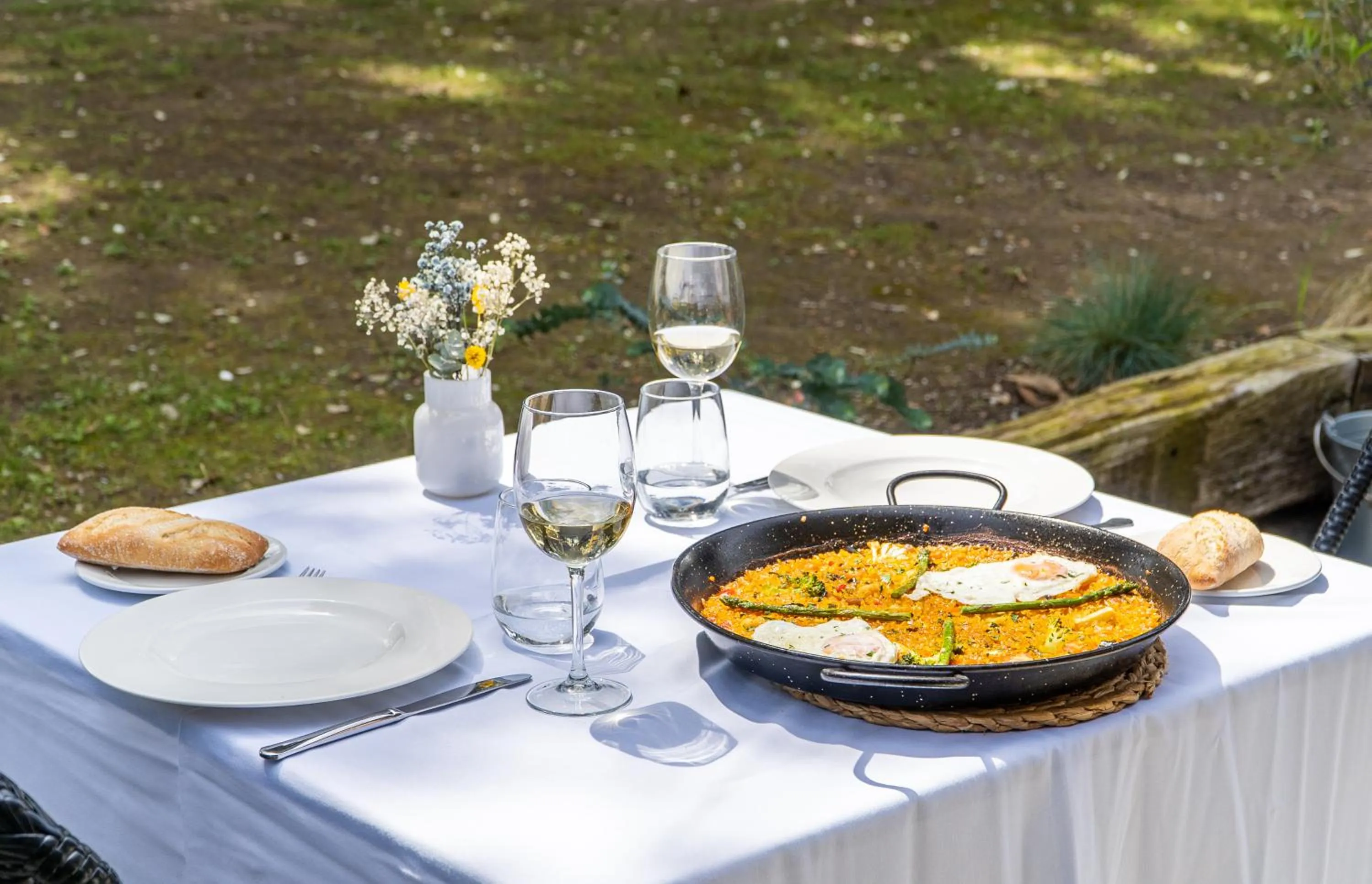 Restaurant/places to eat in Hotel Torres de Somo