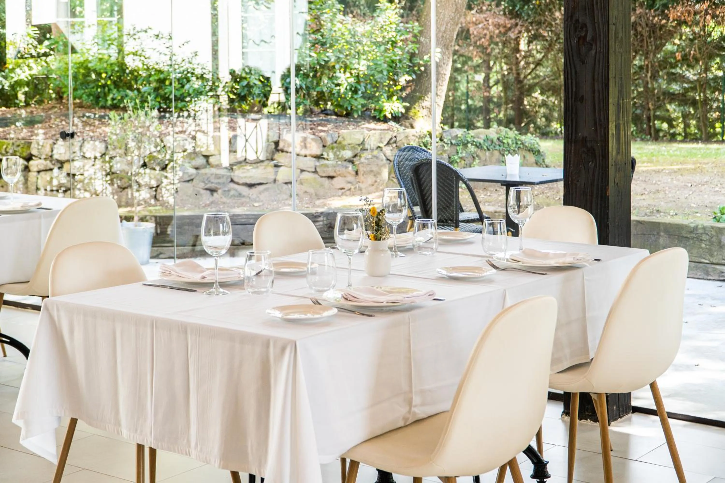 Restaurant/places to eat in Hotel Torres de Somo