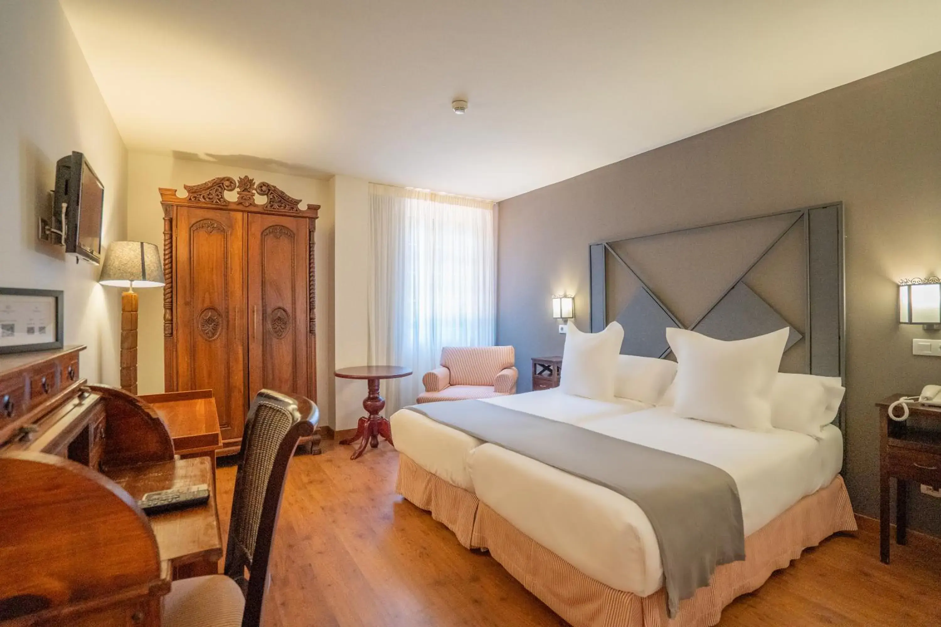 Double or Twin Room in Hotel Torres de Somo Double or Twin Room in Hotel Torres de Somo