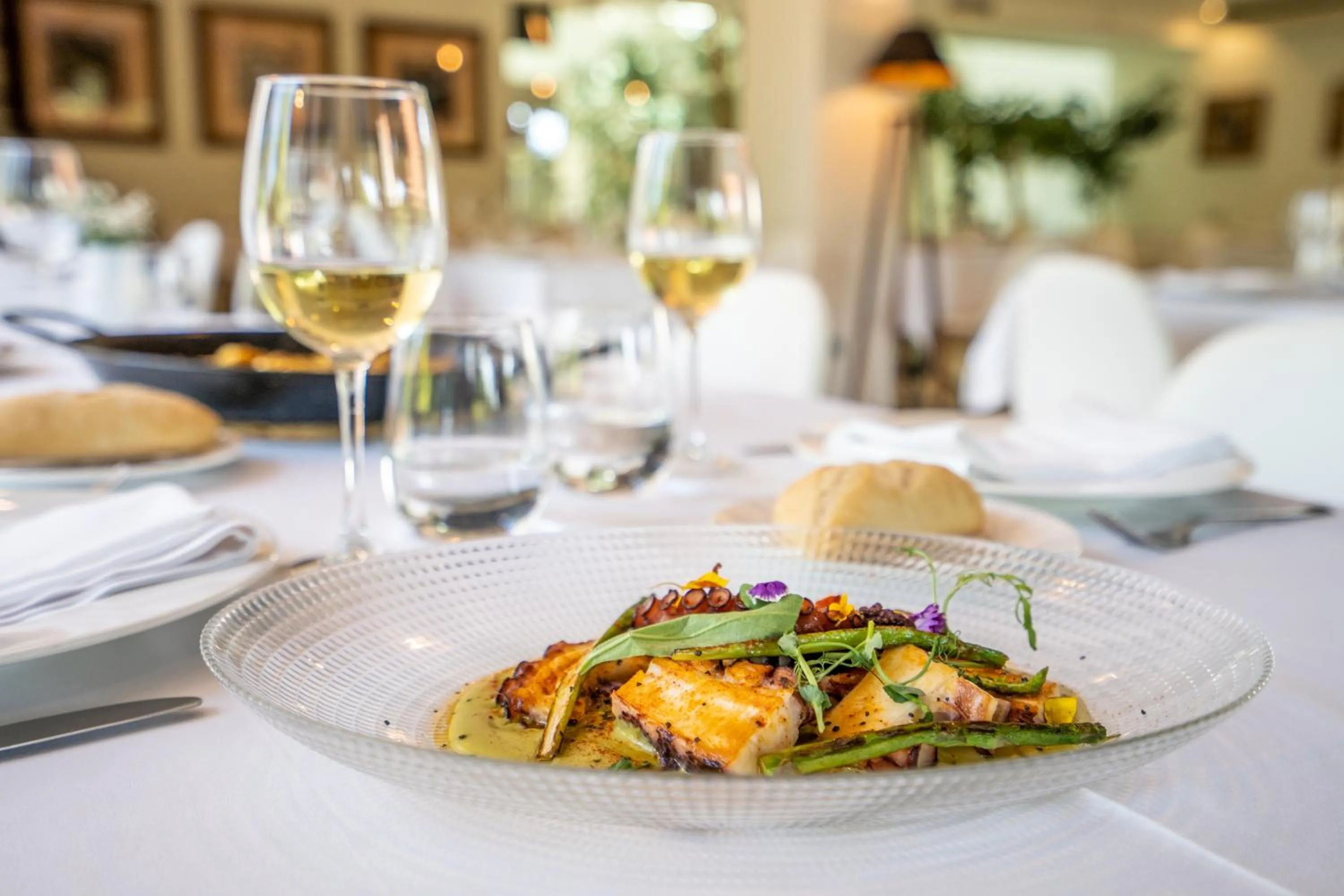 Restaurant/places to eat in Hotel Torres de Somo