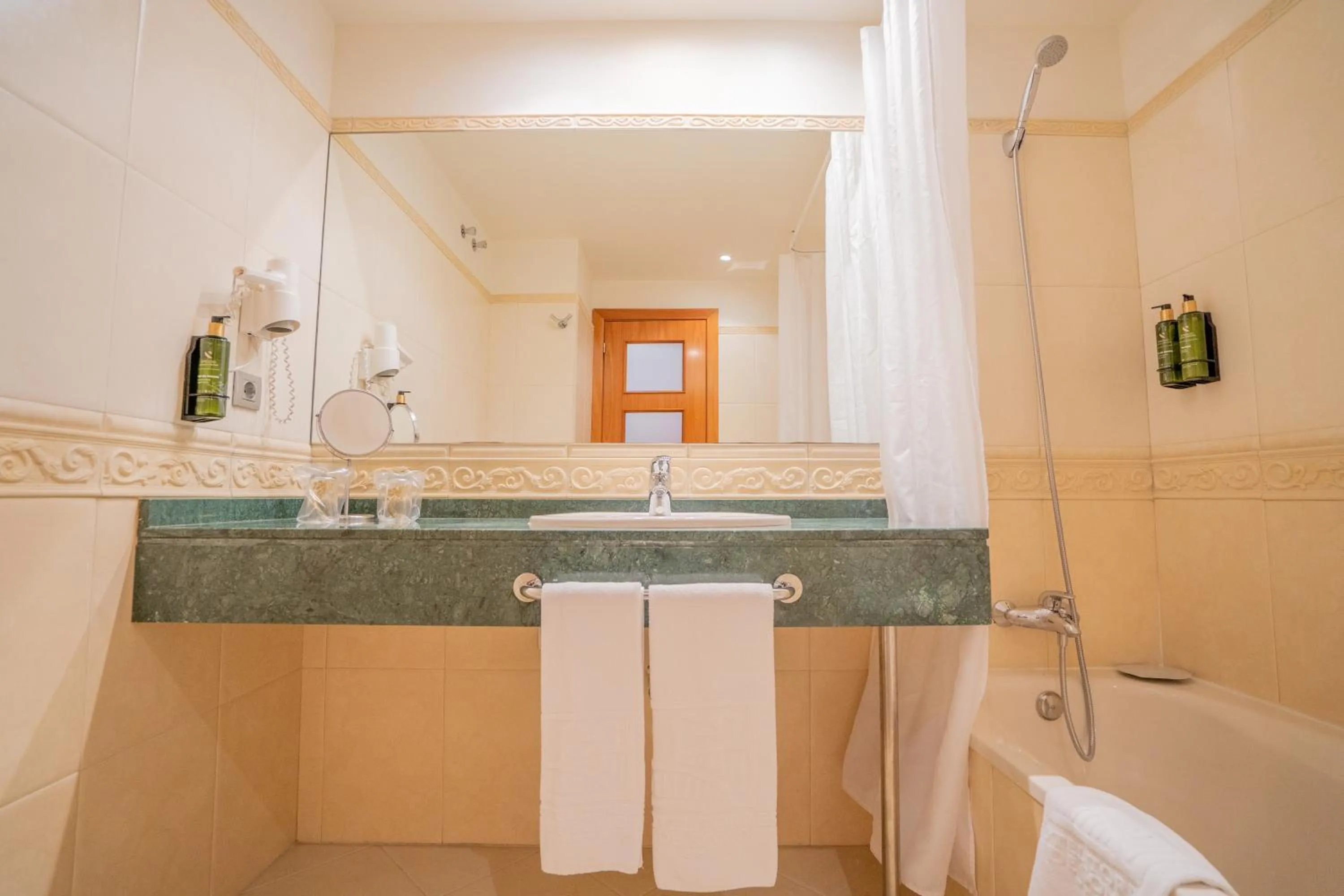 Toilet in Hotel Torres de Somo