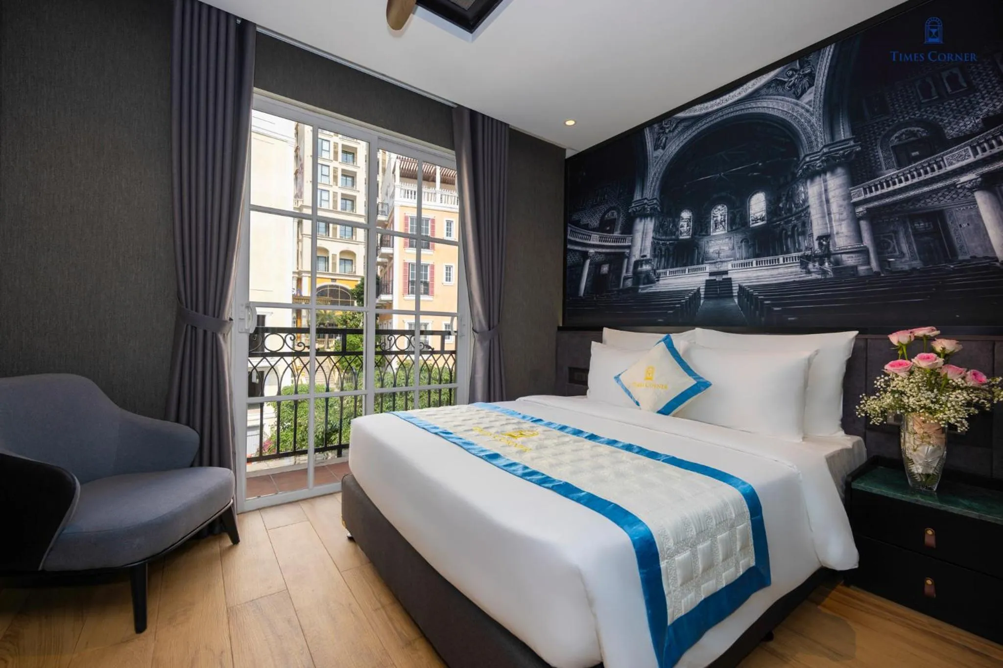 Bed in Times Corner Amalfi Hotel