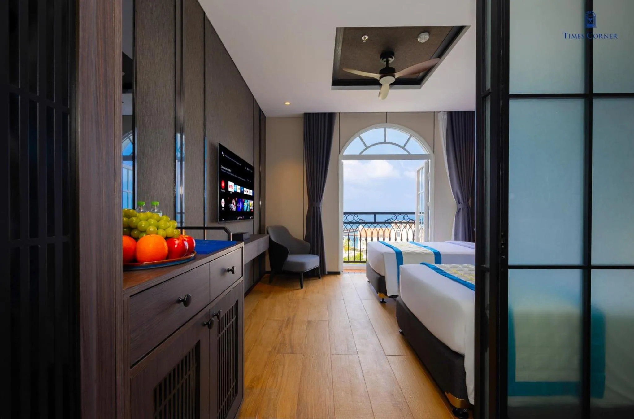 Photo of the whole room, Bed in Times Corner Amalfi Hotel