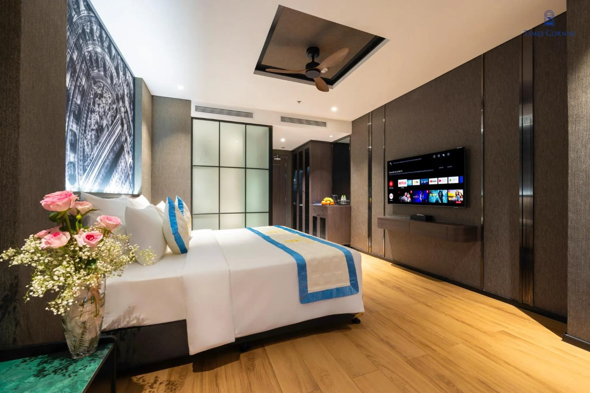 Bed in Times Corner Amalfi Hotel