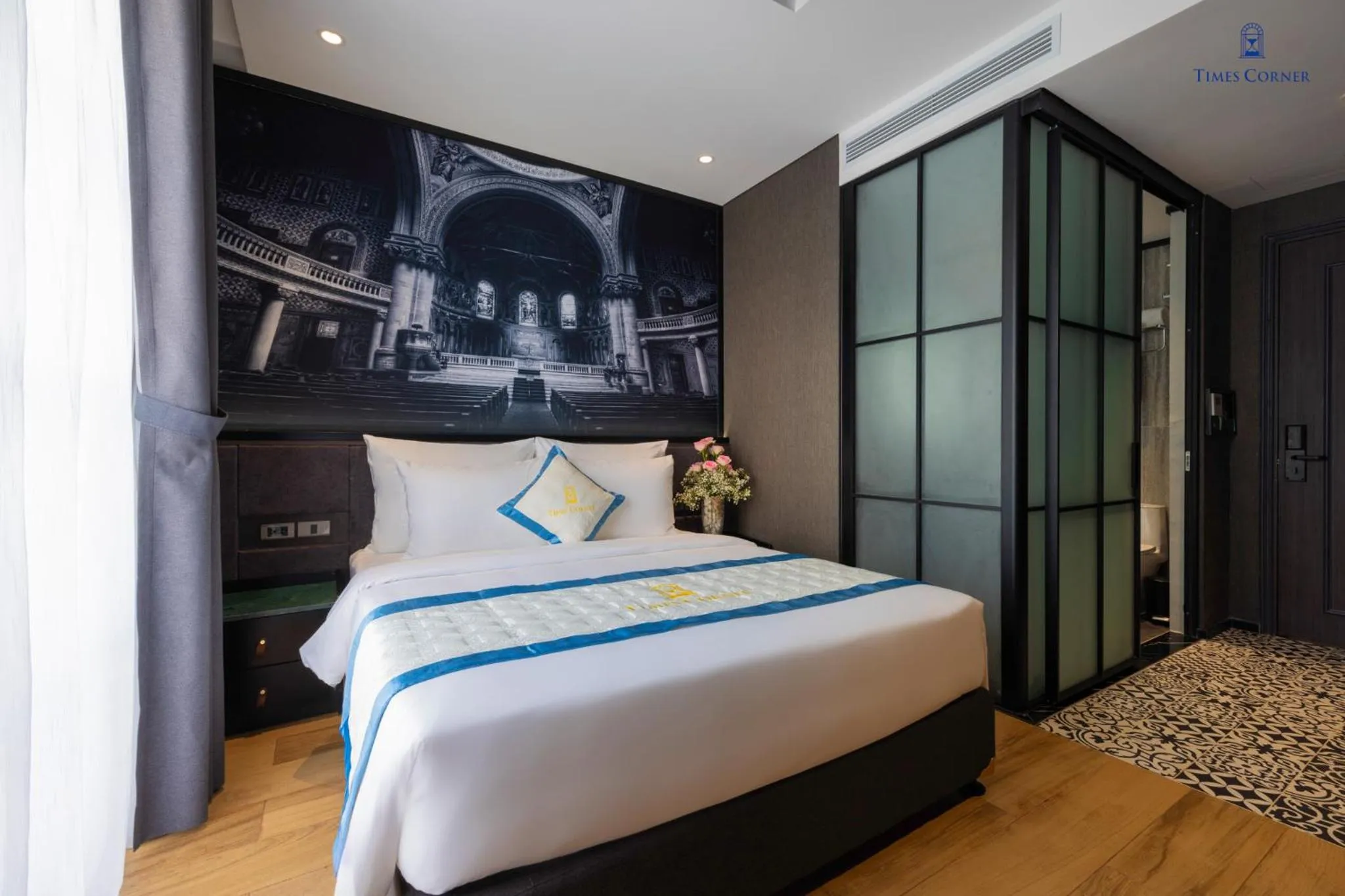 Bed in Times Corner Amalfi Hotel