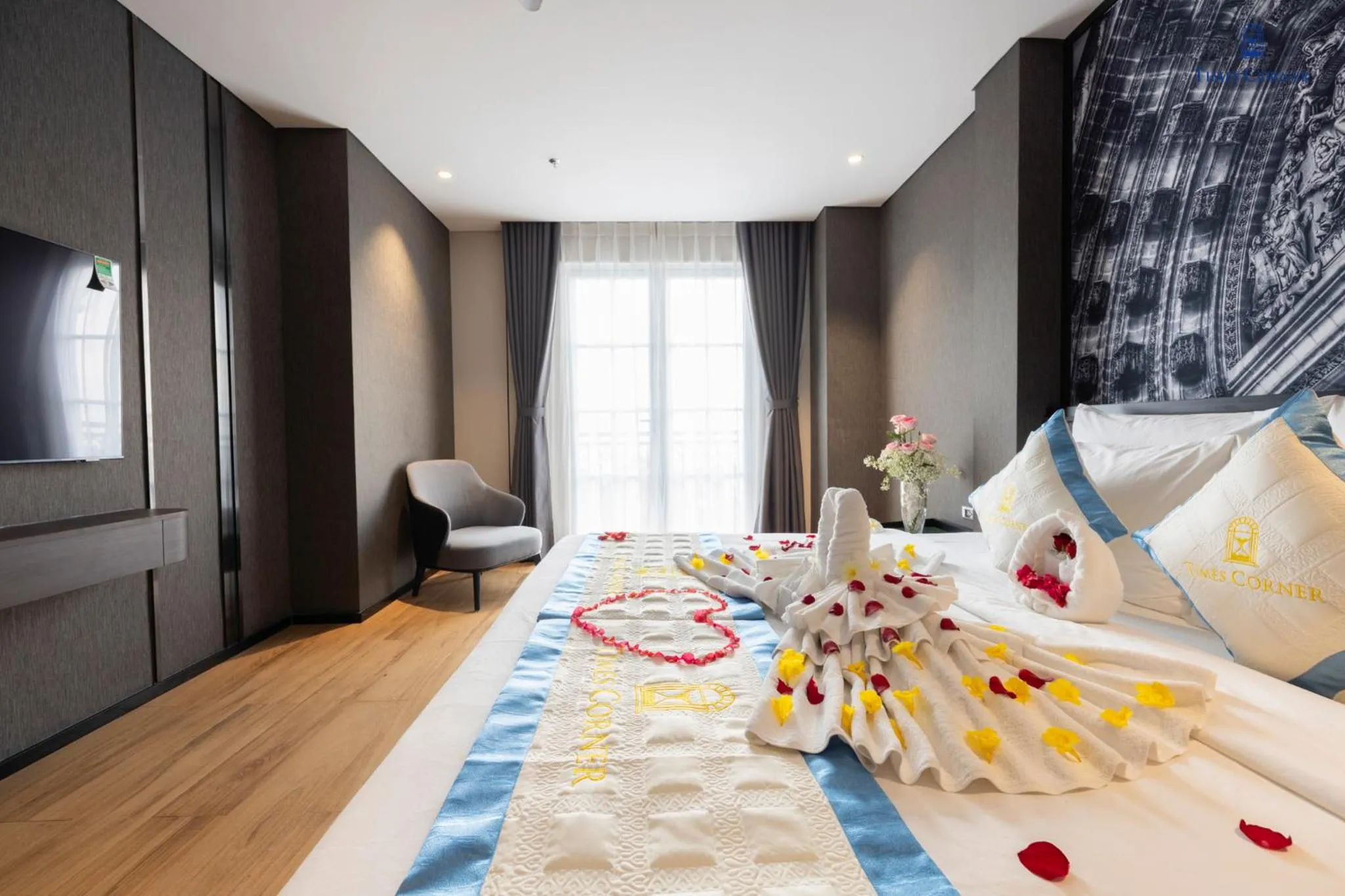 Bed in Times Corner Amalfi Hotel