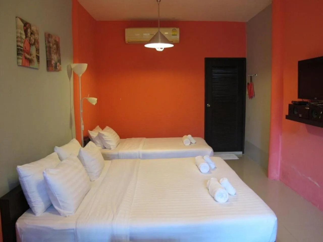 Bed in Panviman Amphawa Garden Resort