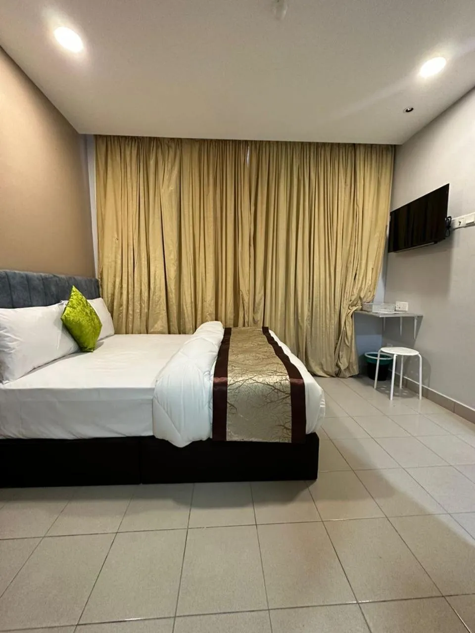 Bed in SS Grey Hotel