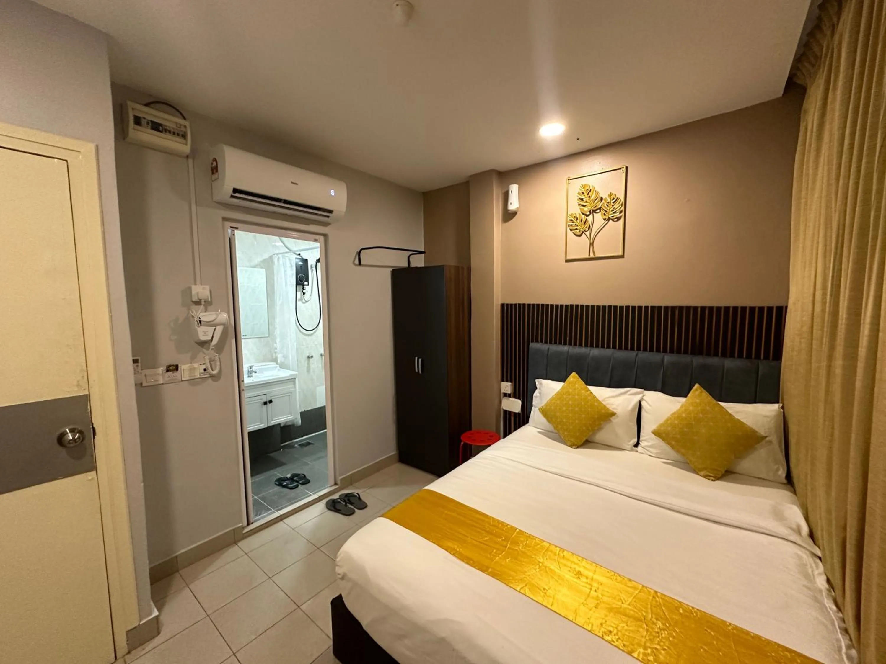 Bed in SS Grey Hotel