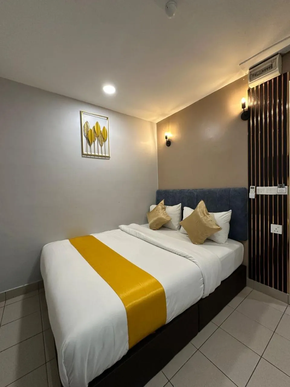 Photo of the whole room, Bed in SS Grey Hotel