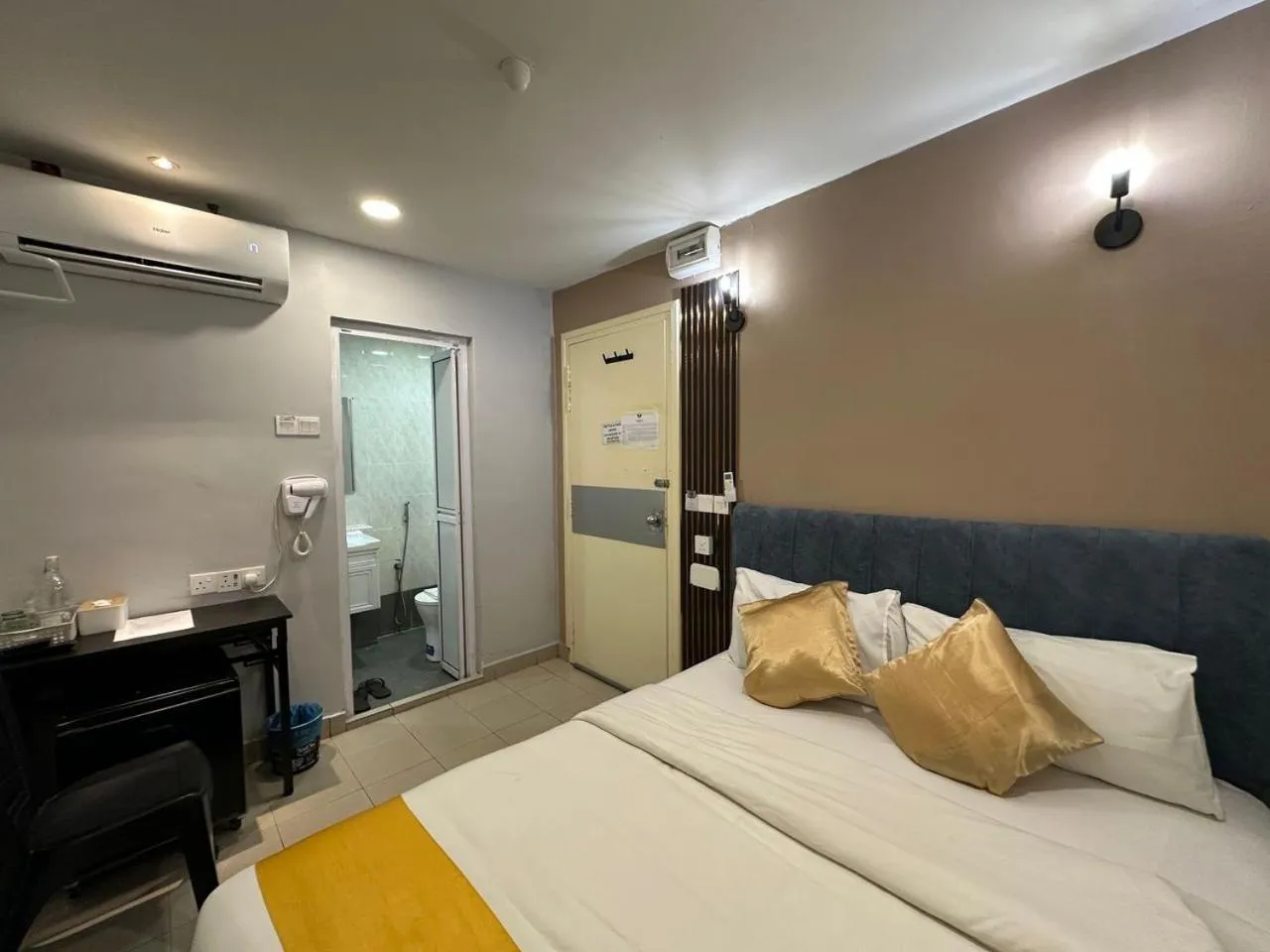 Bed in SS Grey Hotel