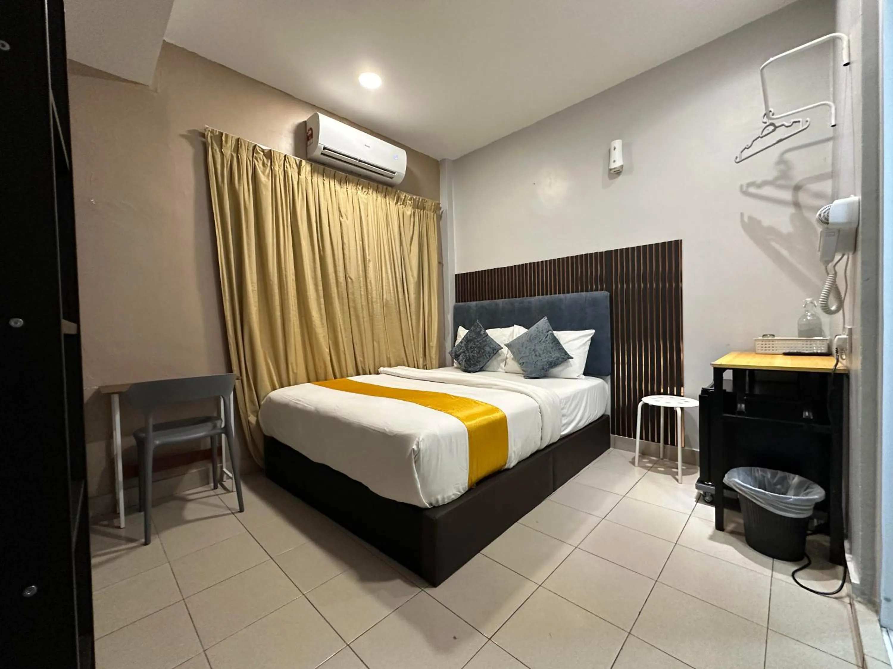 Bed in SS Grey Hotel