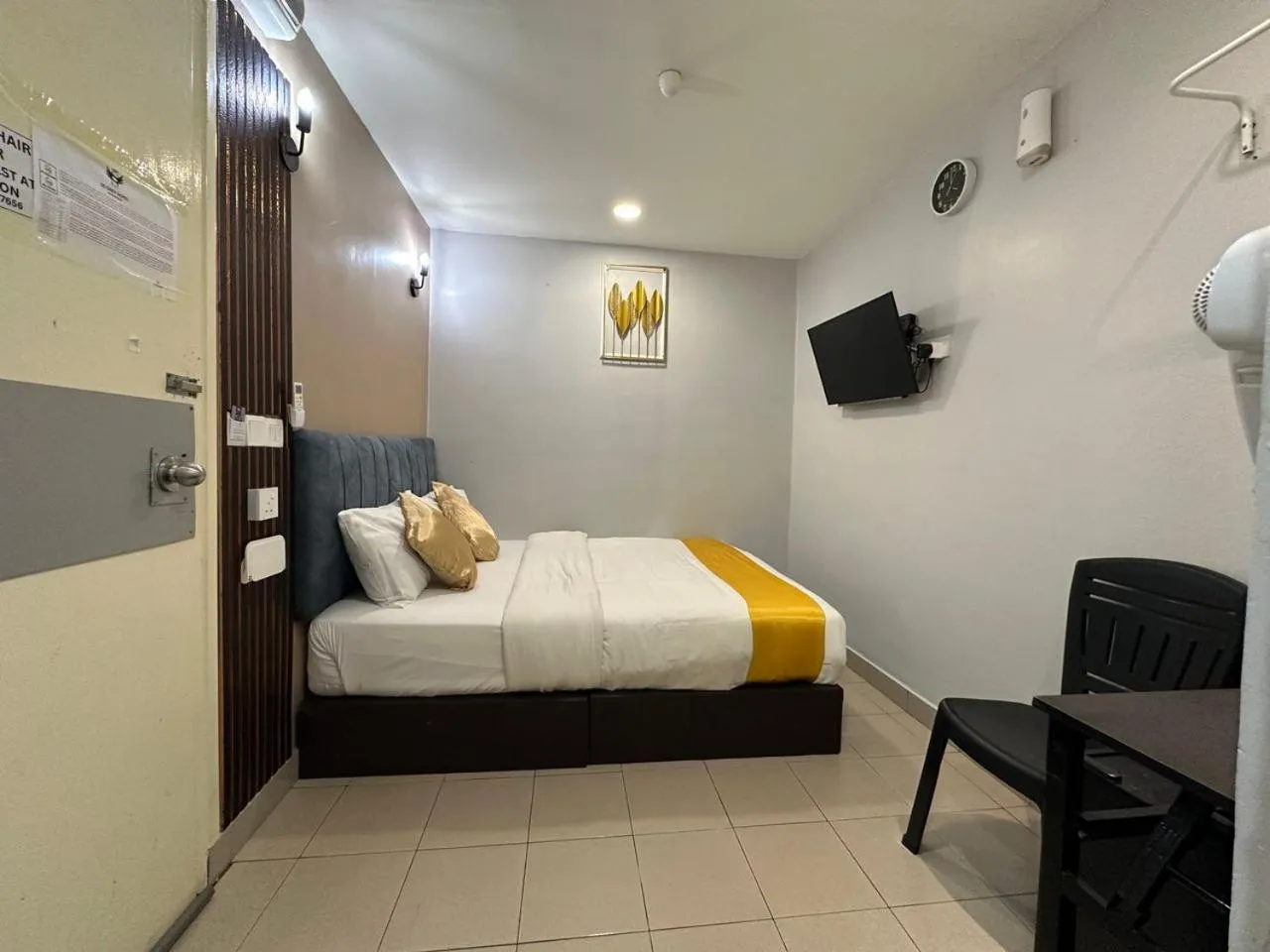 Bed in SS Grey Hotel