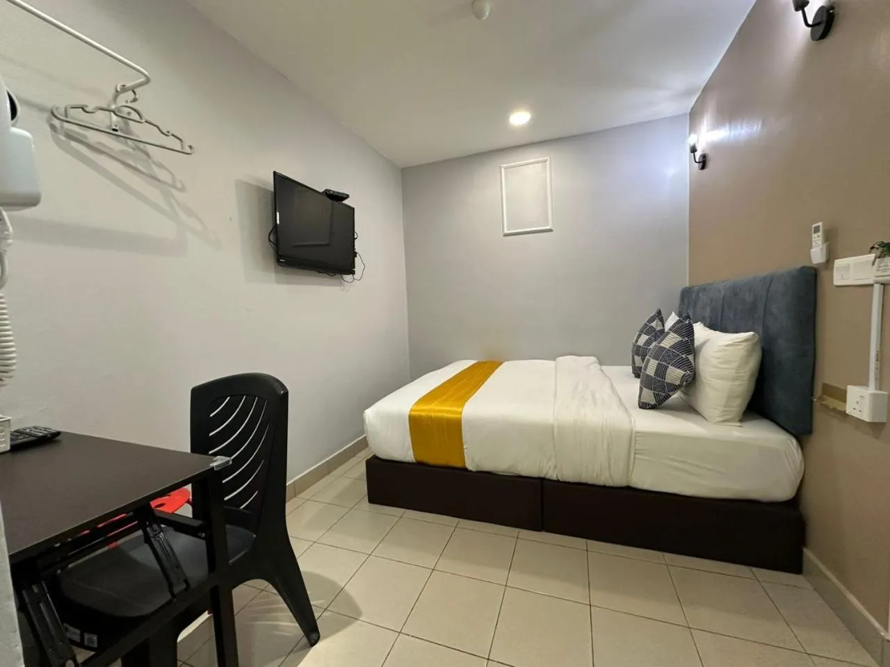 Bed in SS Grey Hotel