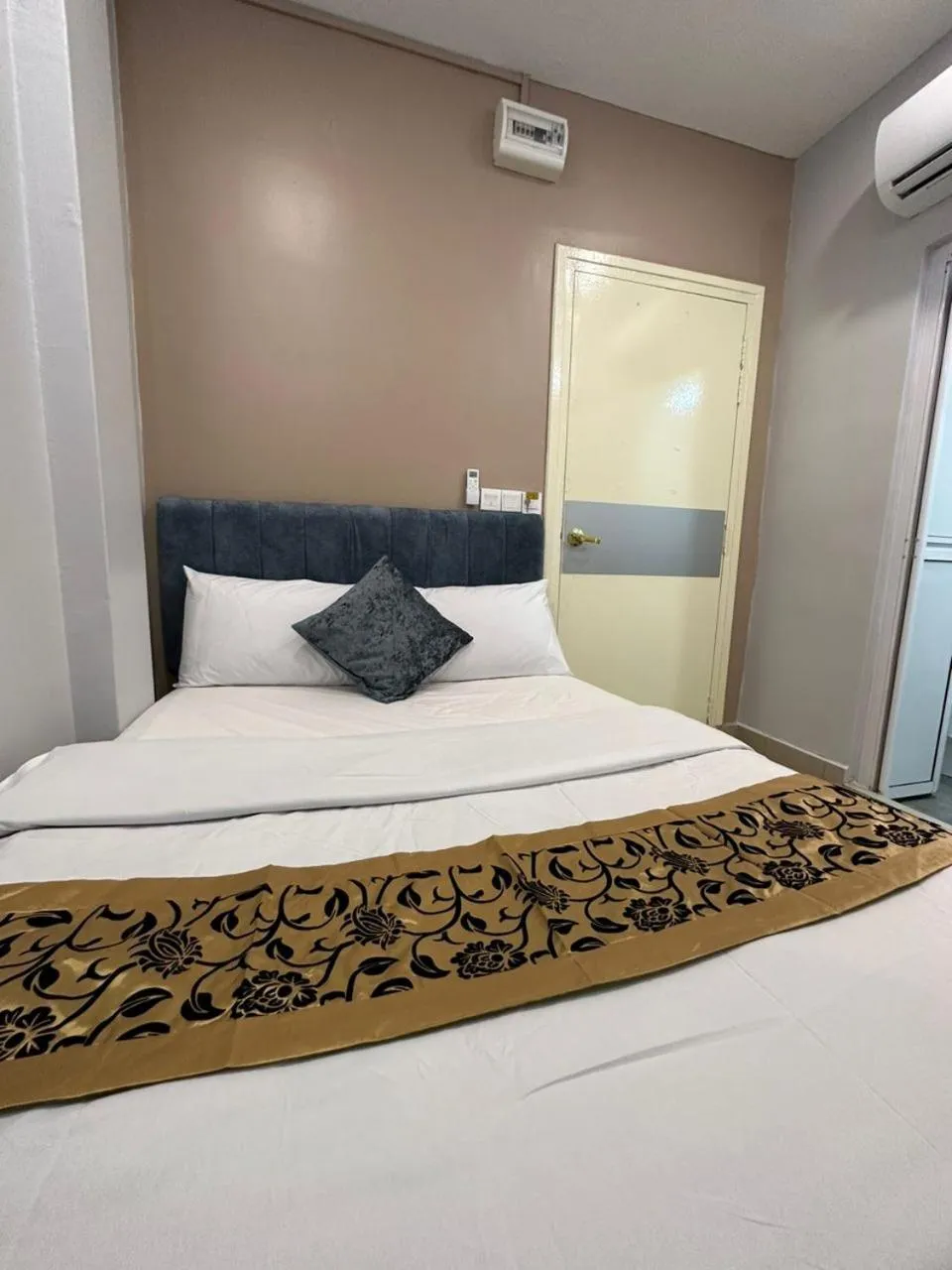 Bed in SS Grey Hotel