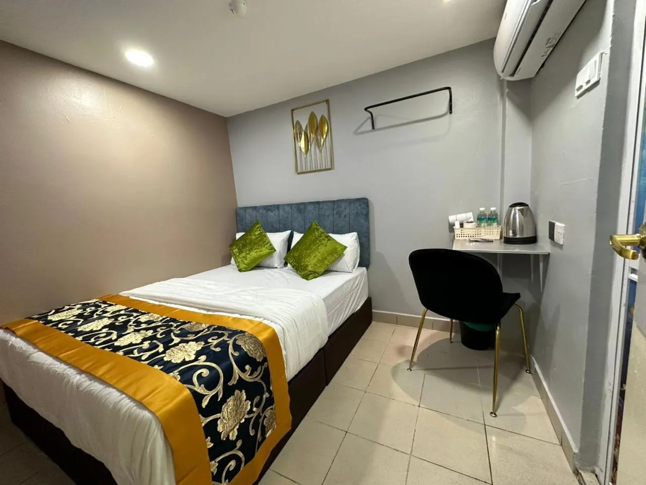 Bed in SS Grey Hotel