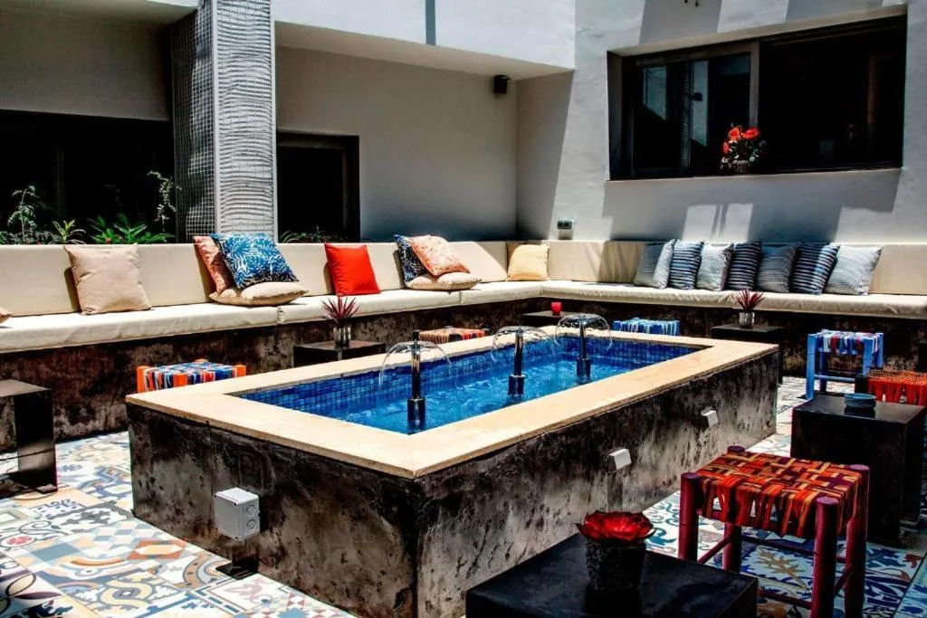 Seating area in Urbano Hotel