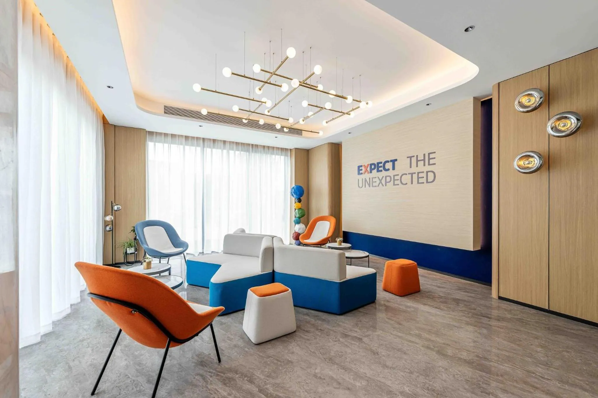Property building in Holiday Inn Express Shanghai PVG Airport Zhuqiao - Free shuttle bus to Pudong Airport and Disneyland