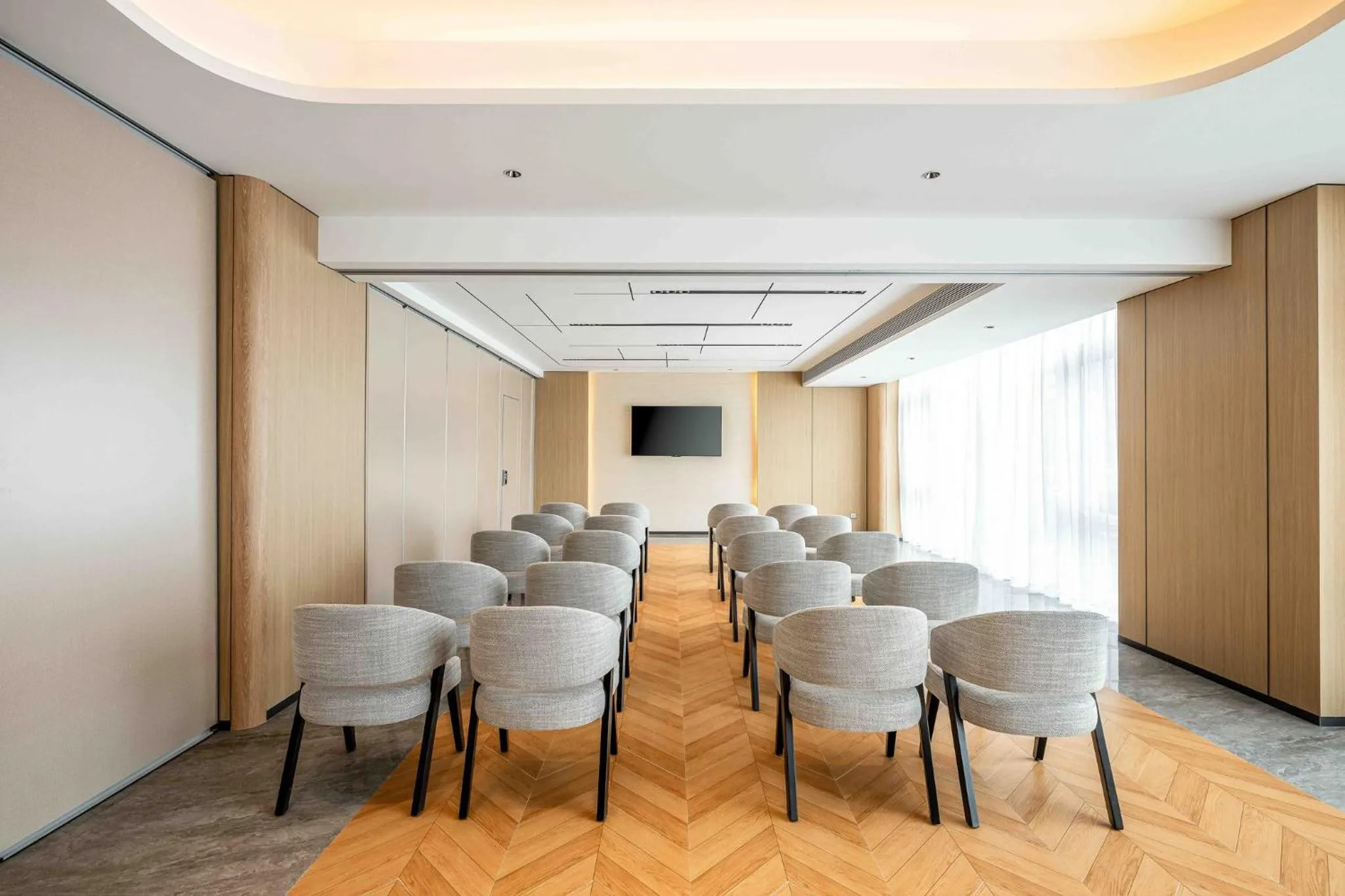 Meeting/conference room in Holiday Inn Express Shanghai PVG Airport Zhuqiao - Free shuttle bus to Pudong Airport and Disneyland