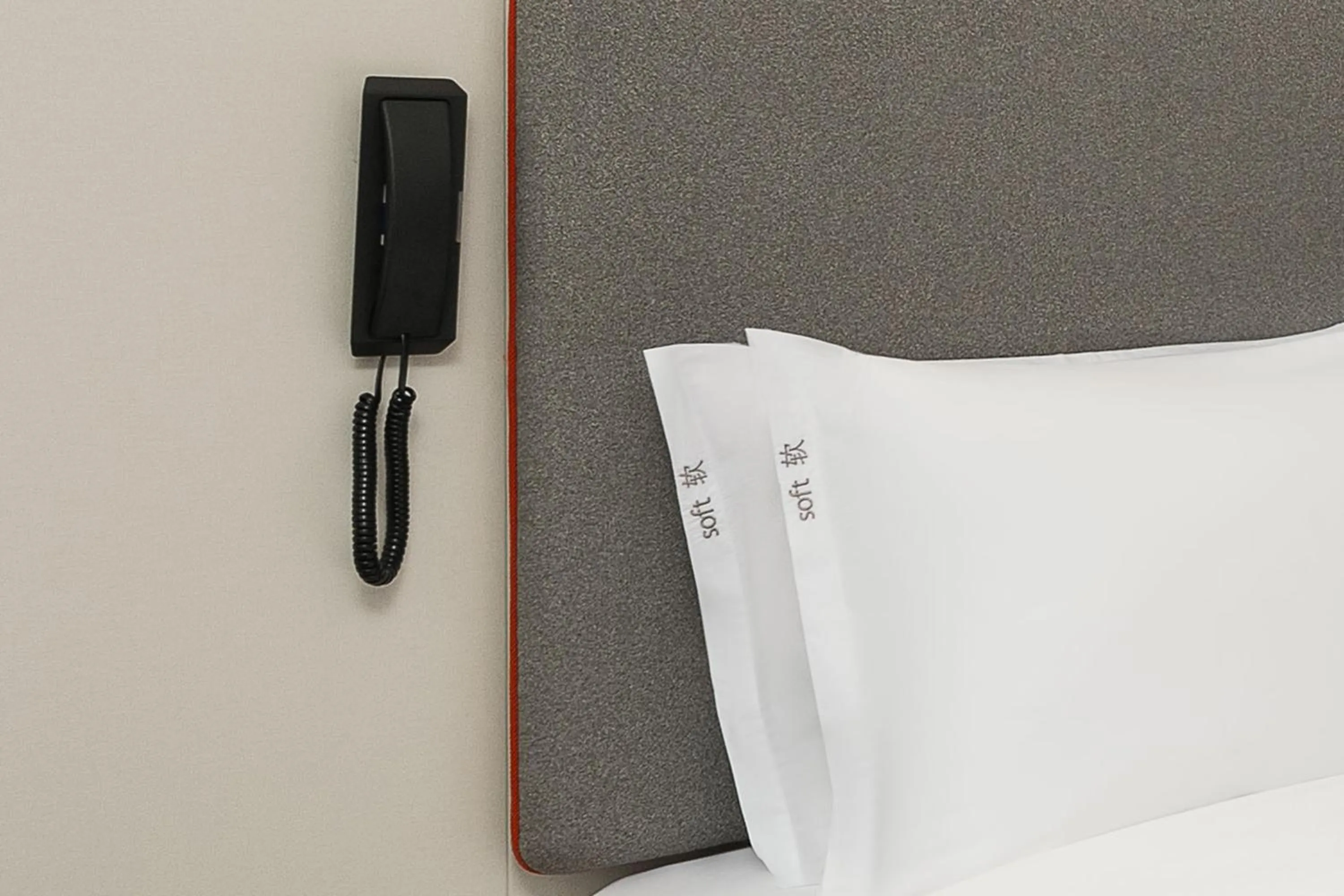 Bedroom, Bed in Holiday Inn Express Shanghai PVG Airport Zhuqiao - Free shuttle bus to Pudong Airport and Disneyland