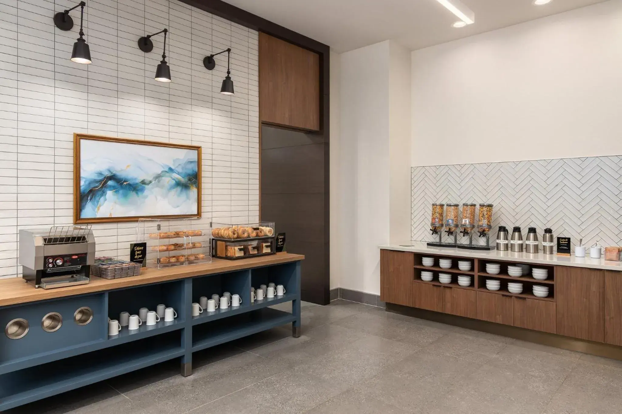 Restaurant/places to eat in Staybridge Suites Montreal Airport - St-Laurent by IHG Restaurant/places to eat in Staybridge Suites Montreal Airport - St-Laurent by IHG