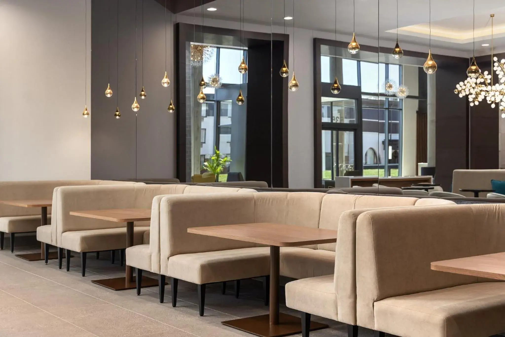 Breakfast in Staybridge Suites Montreal Airport - St-Laurent by IHG Breakfast in Staybridge Suites Montreal Airport - St-Laurent by IHG