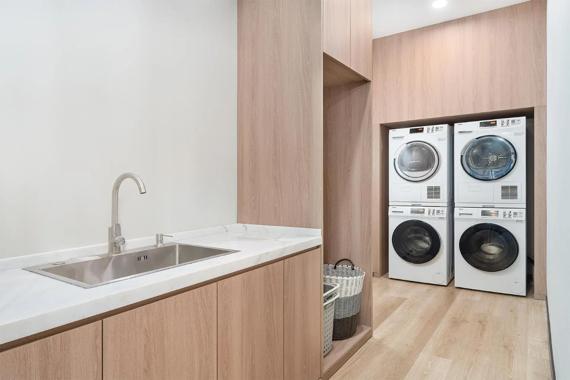 washing machine in Holiday Inn Express Yangzhou Grand Canal Theatre