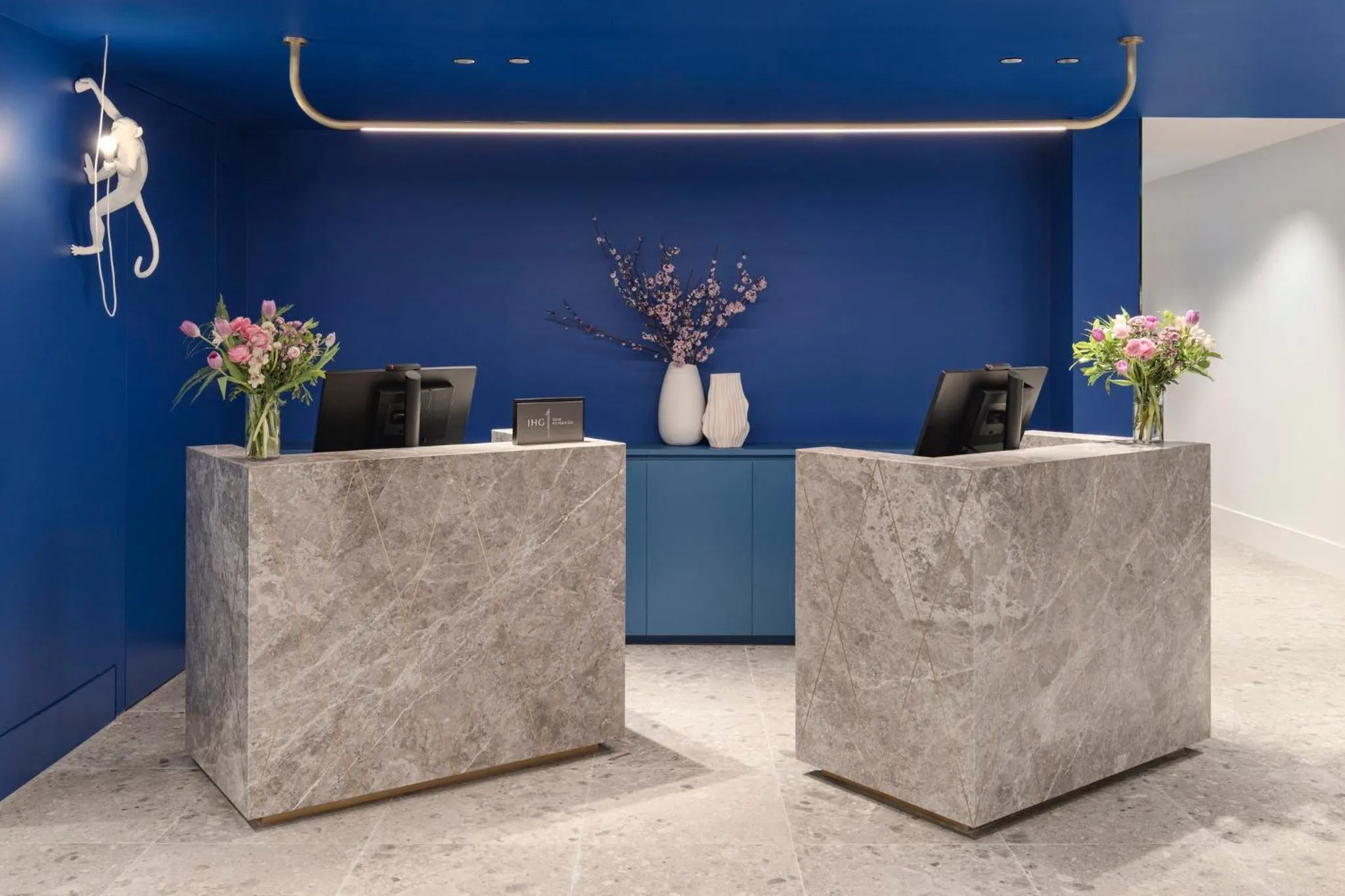 Property building in Hotel Indigo Melbourne Little Collins