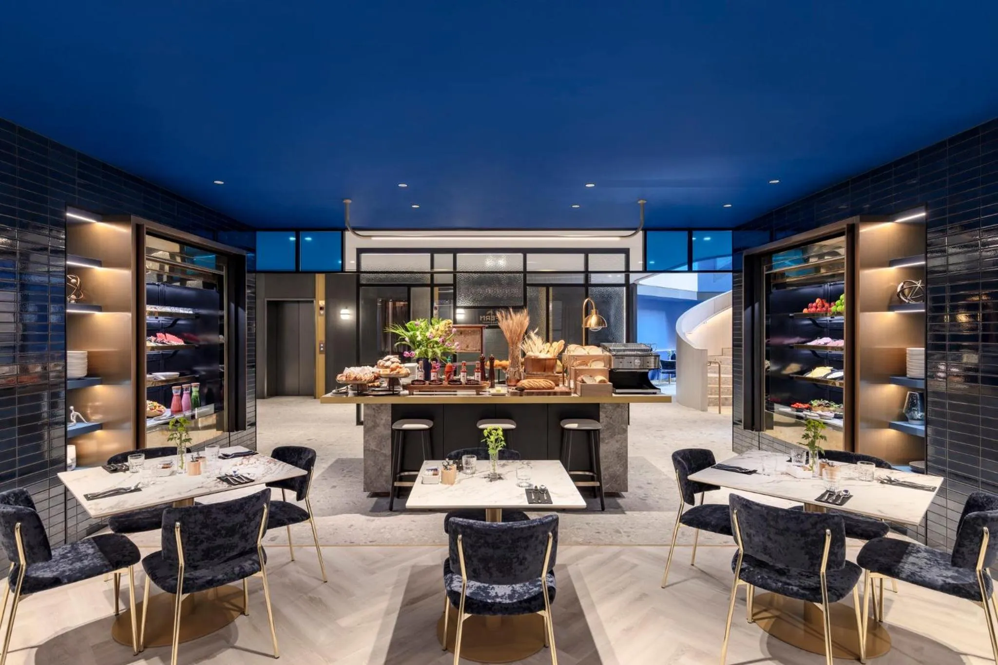 Breakfast in Hotel Indigo Melbourne Little Collins