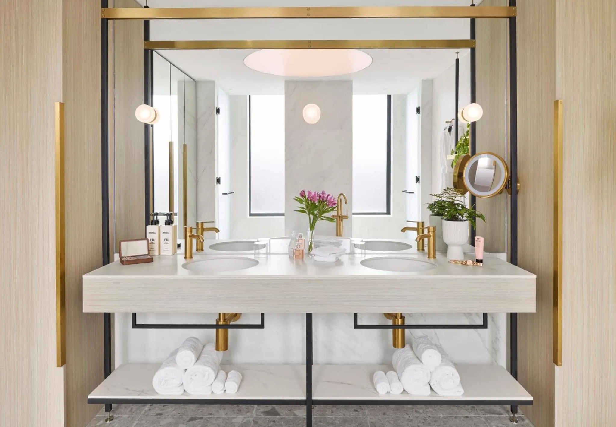 Bedroom in Hotel Indigo Melbourne Little Collins