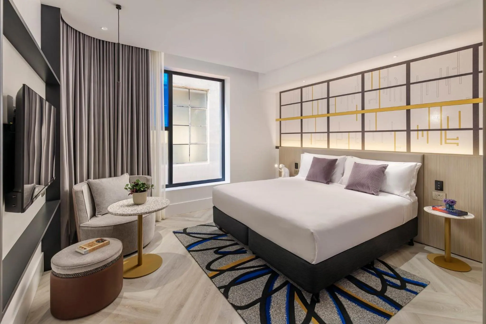 Photo of the whole room, Bed in Hotel Indigo Melbourne Little Collins