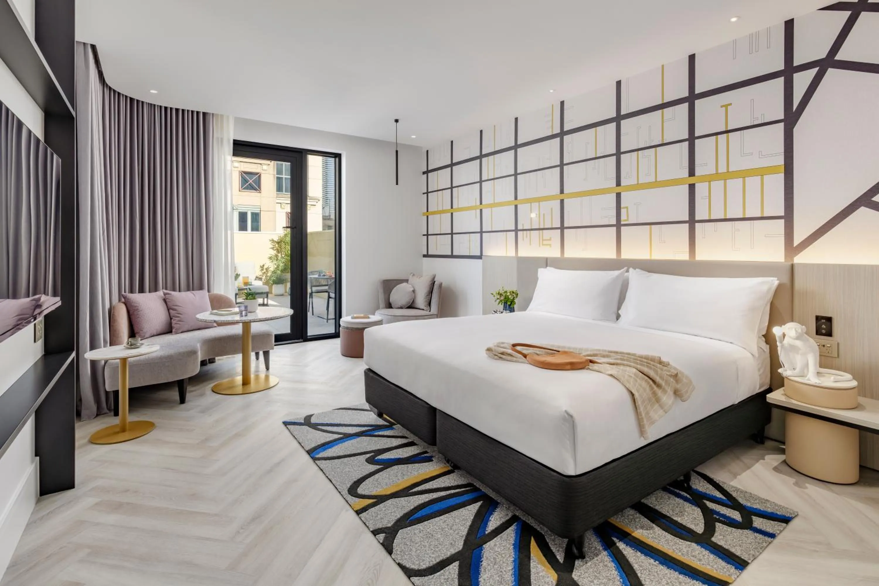 Bed in Hotel Indigo Melbourne Little Collins