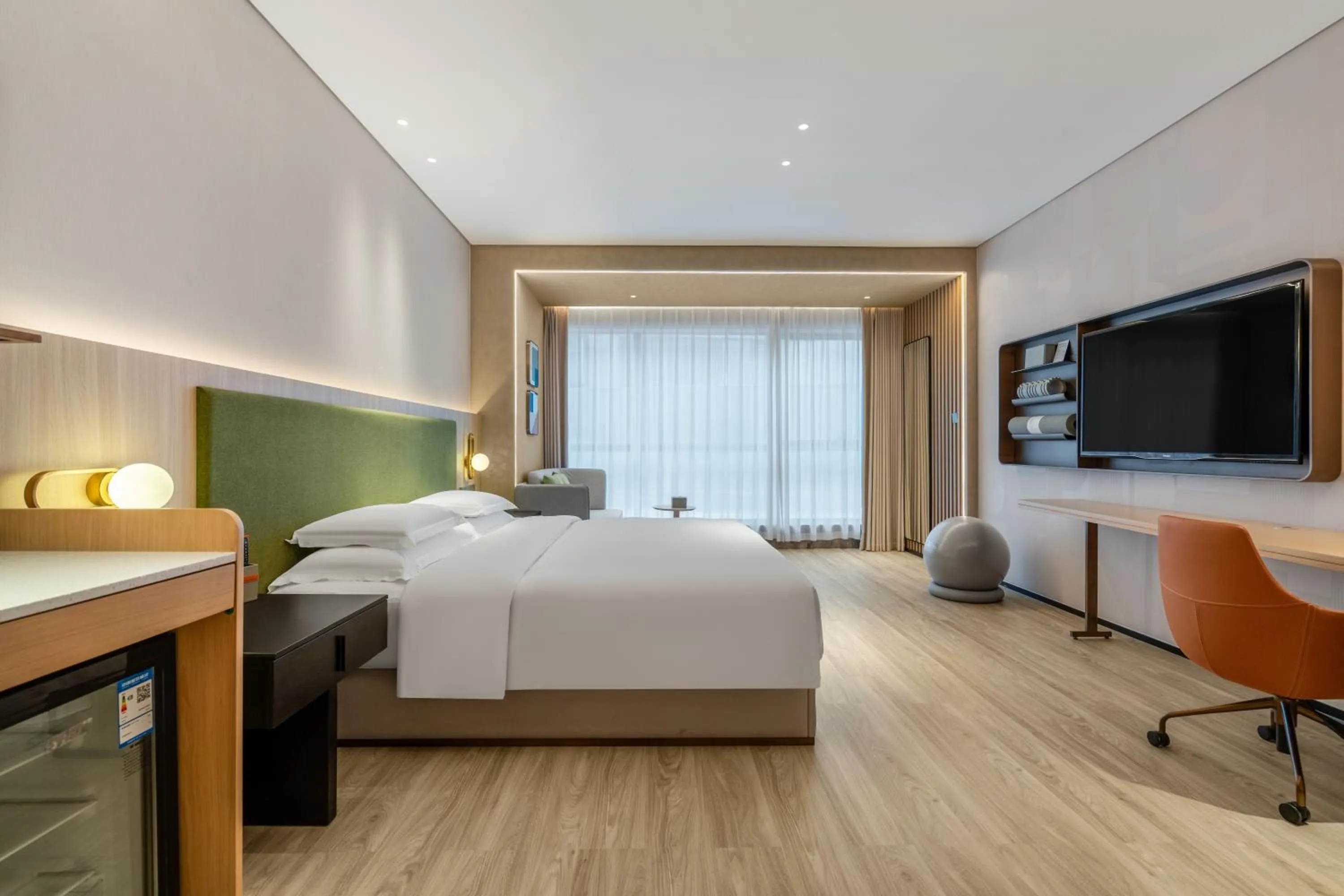Bedroom, Bed in EVEN Hotel Hangzhou Yintai City by IHG
