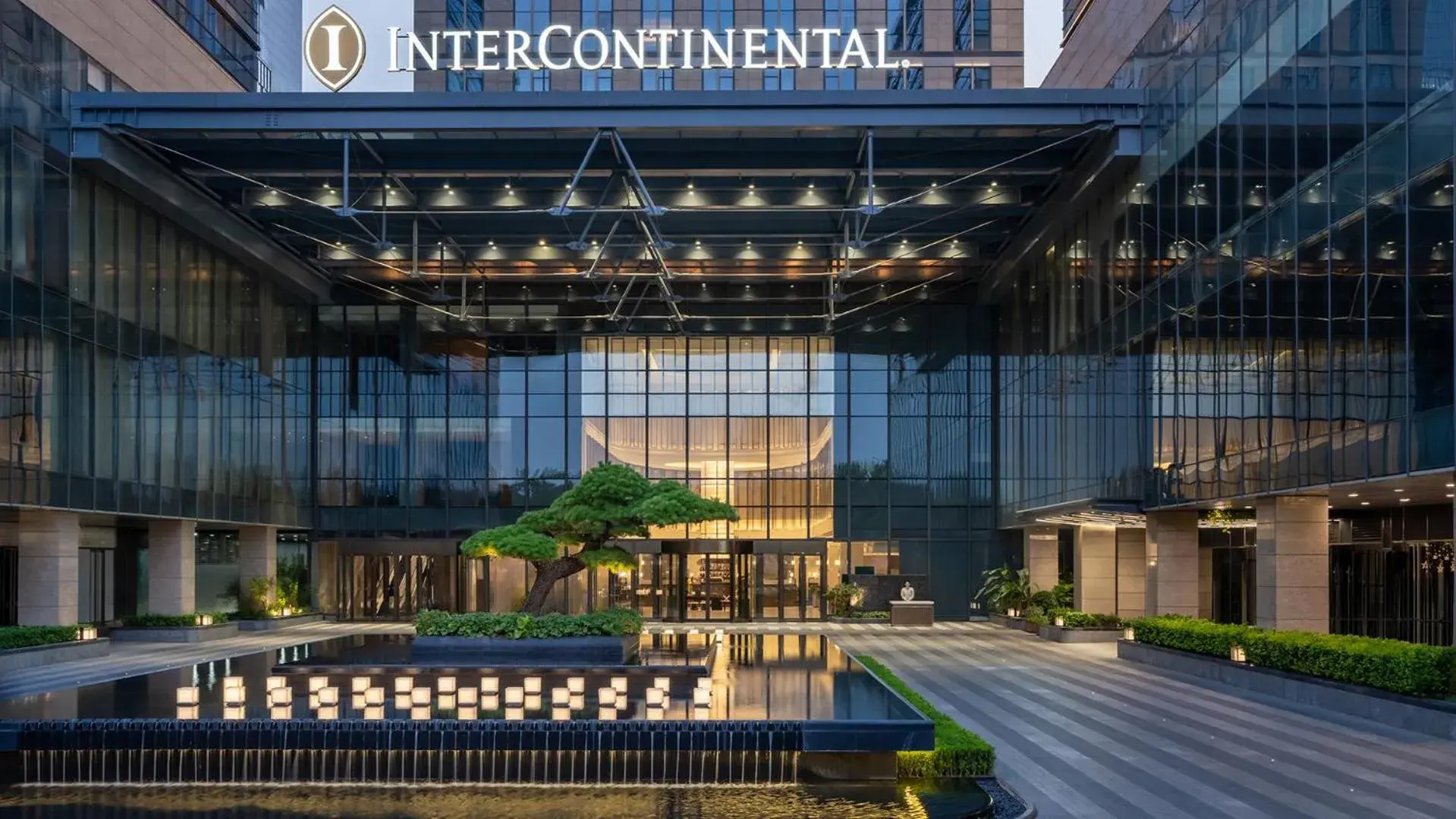Property building in InterContinental Hotels Zhengzhou Zhengdong Property building in InterContinental Hotels Zhengzhou Zhengdong