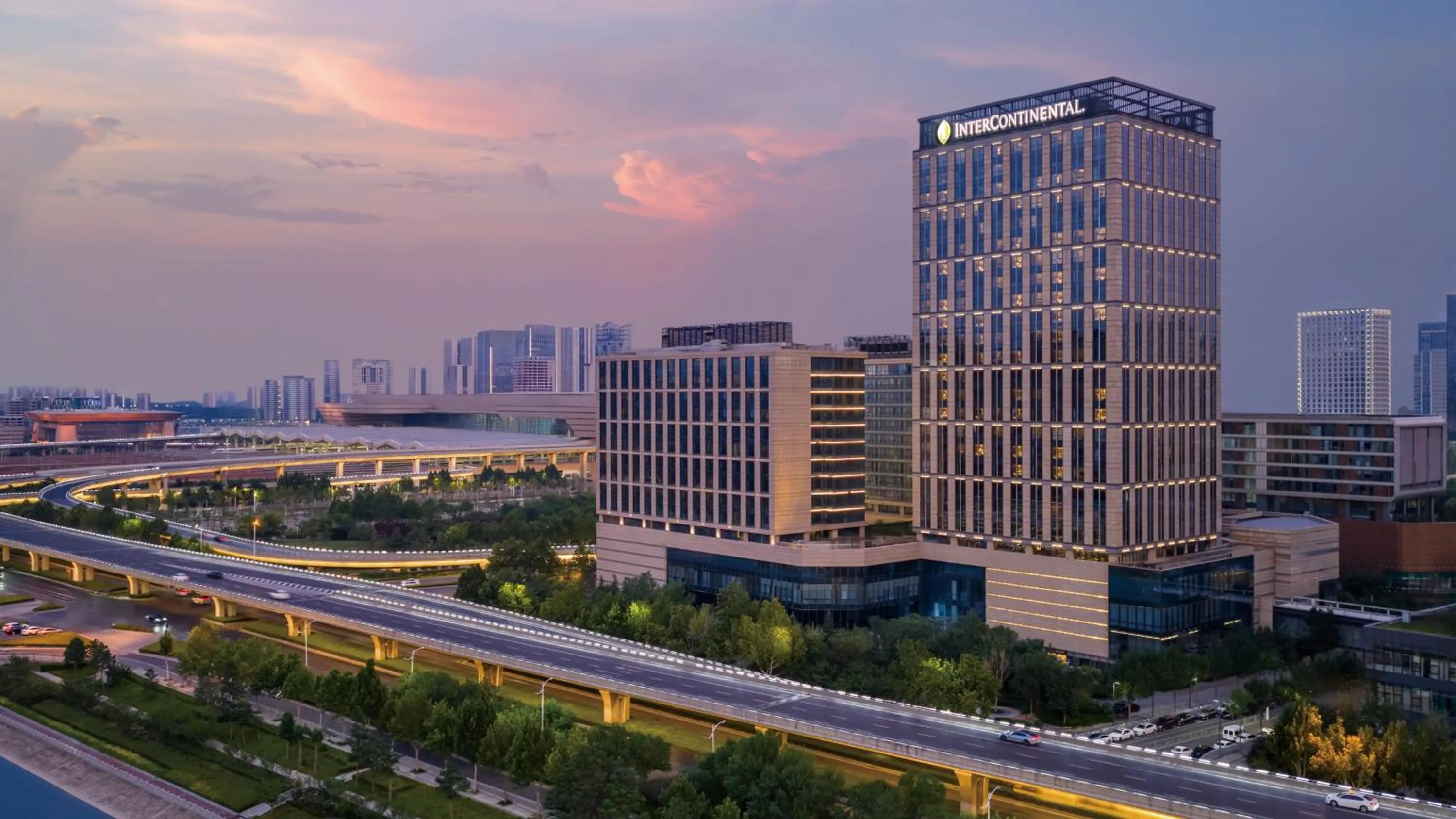 Property building in InterContinental Hotels Zhengzhou Zhengdong