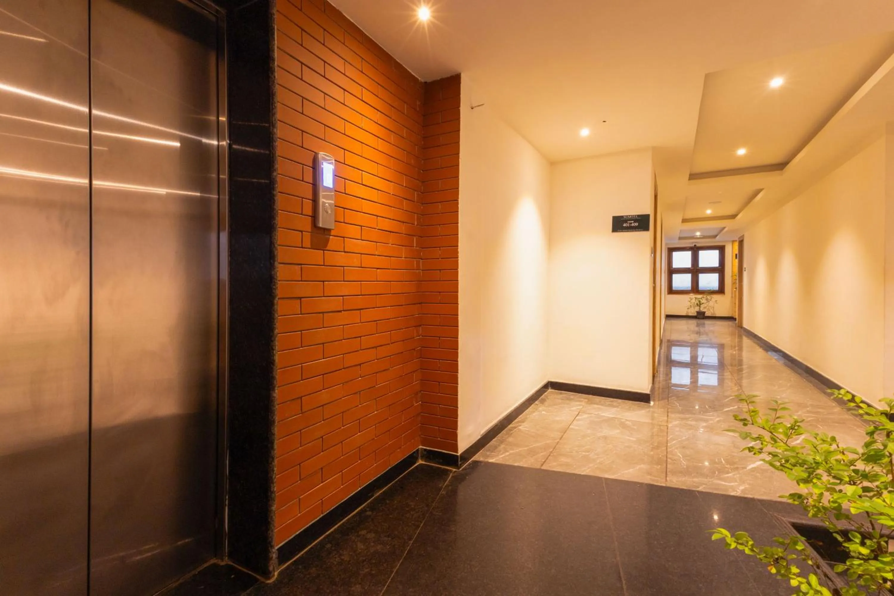 elevator in Sumitel Sanderling