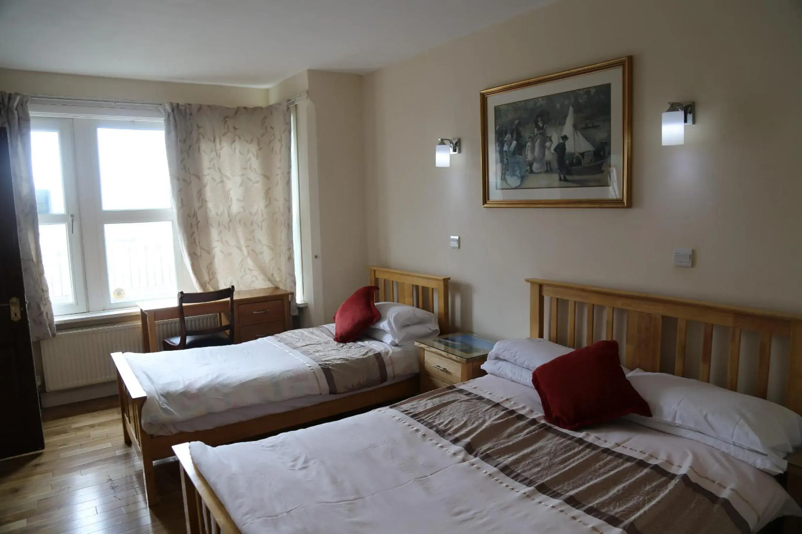 Family Room in All Seasons Guest House Family Room in All Seasons Guest House