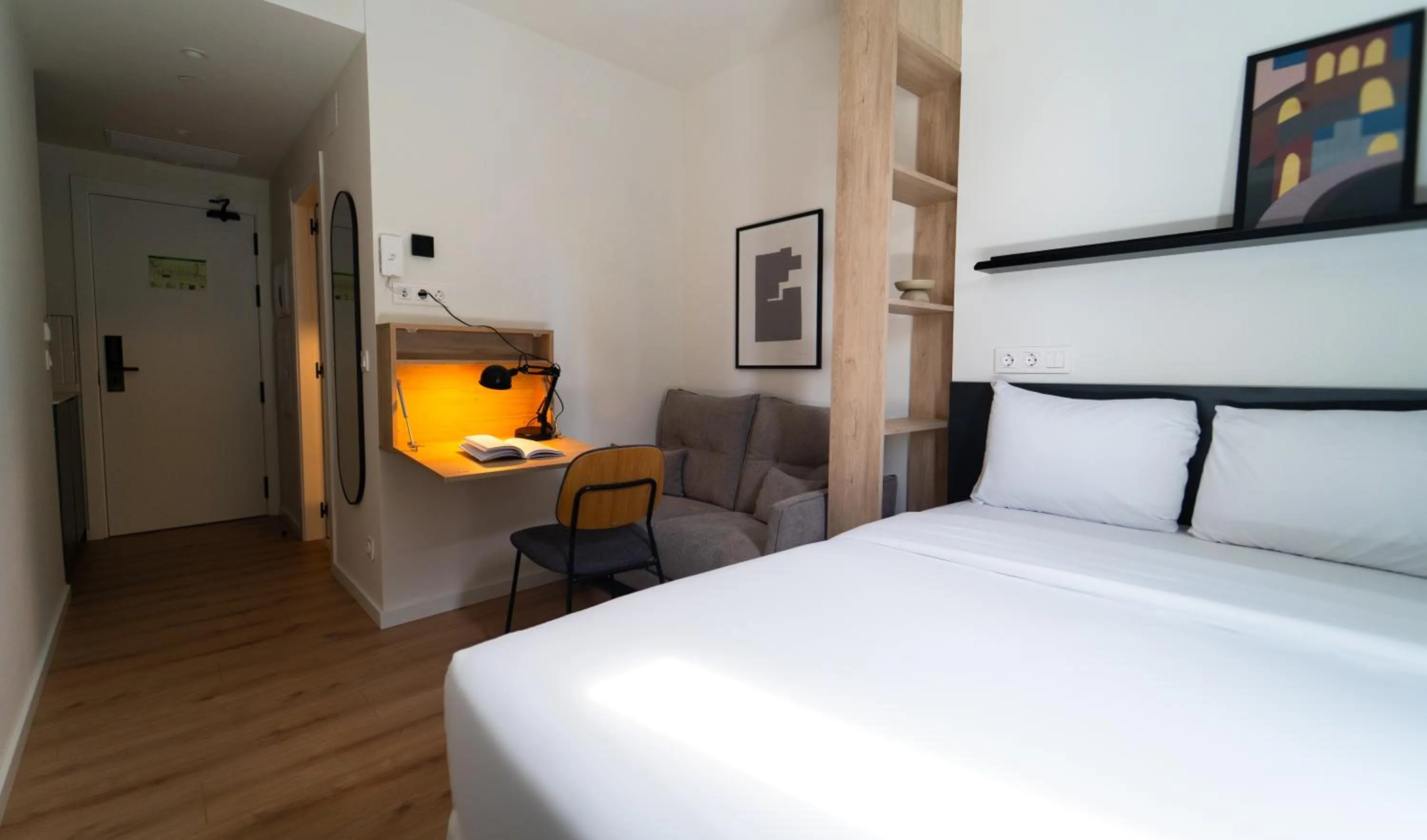 Living room, Bed in Node Madrid Carabanchel